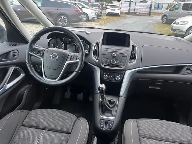 Opel Zafira view 10