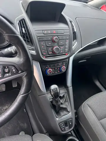Opel Zafira view 14