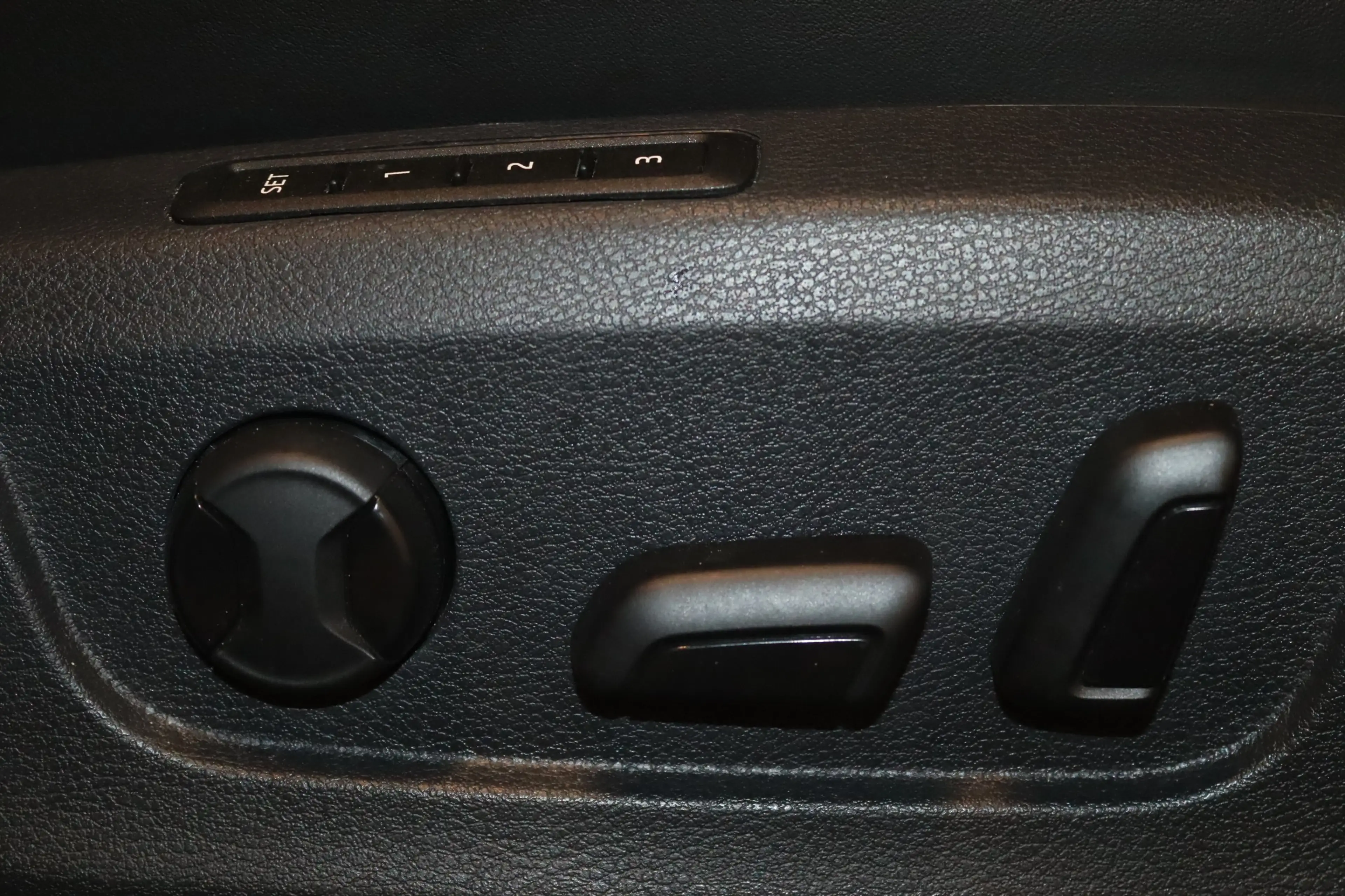 Skoda Superb Combi 4x4 L&K-NAV-MATRIX-STDHZ-AHK-360°- — photo 5