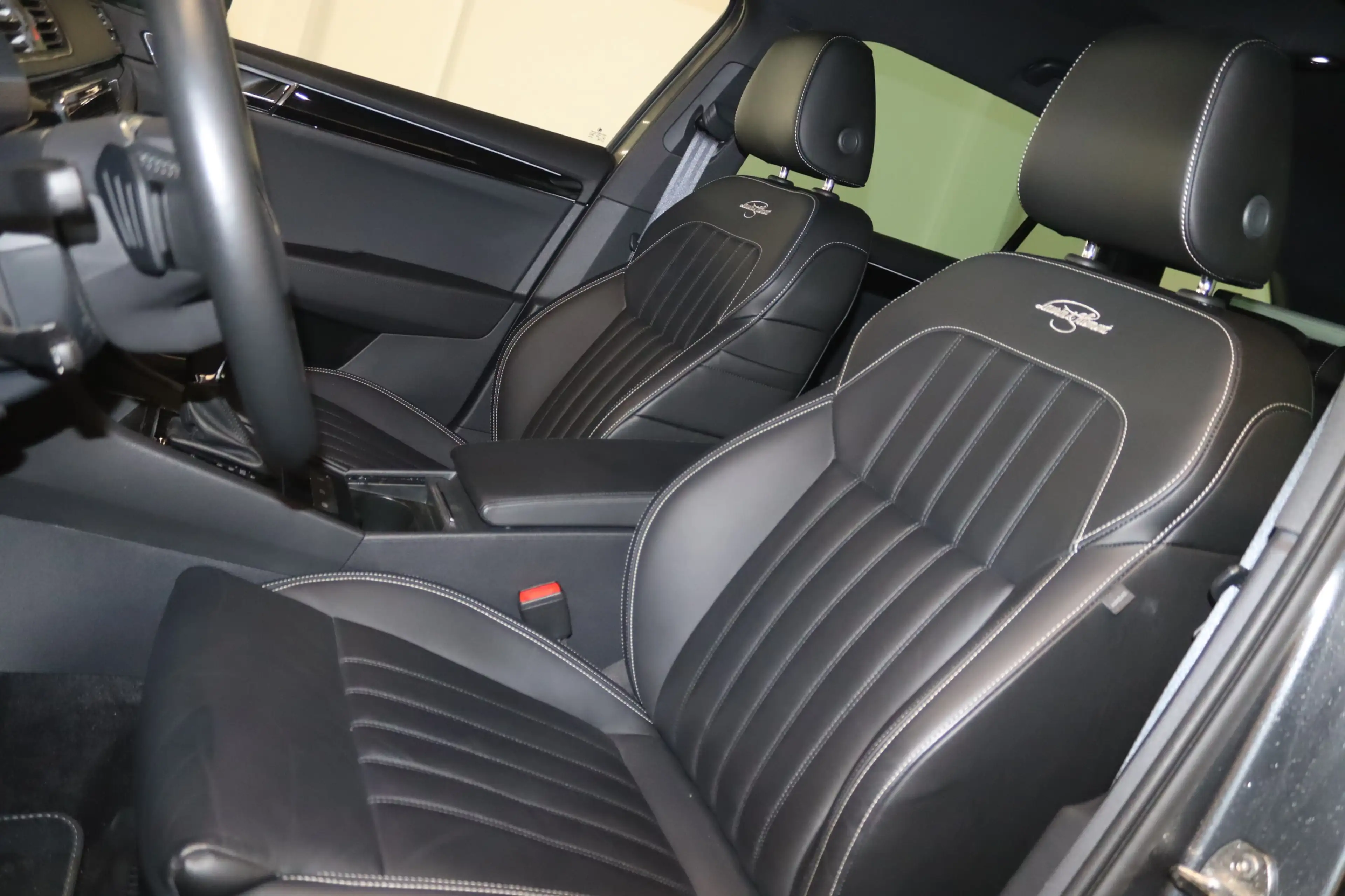 Skoda Superb Combi 4x4 L&K-NAV-MATRIX-STDHZ-AHK-360°- — photo 4