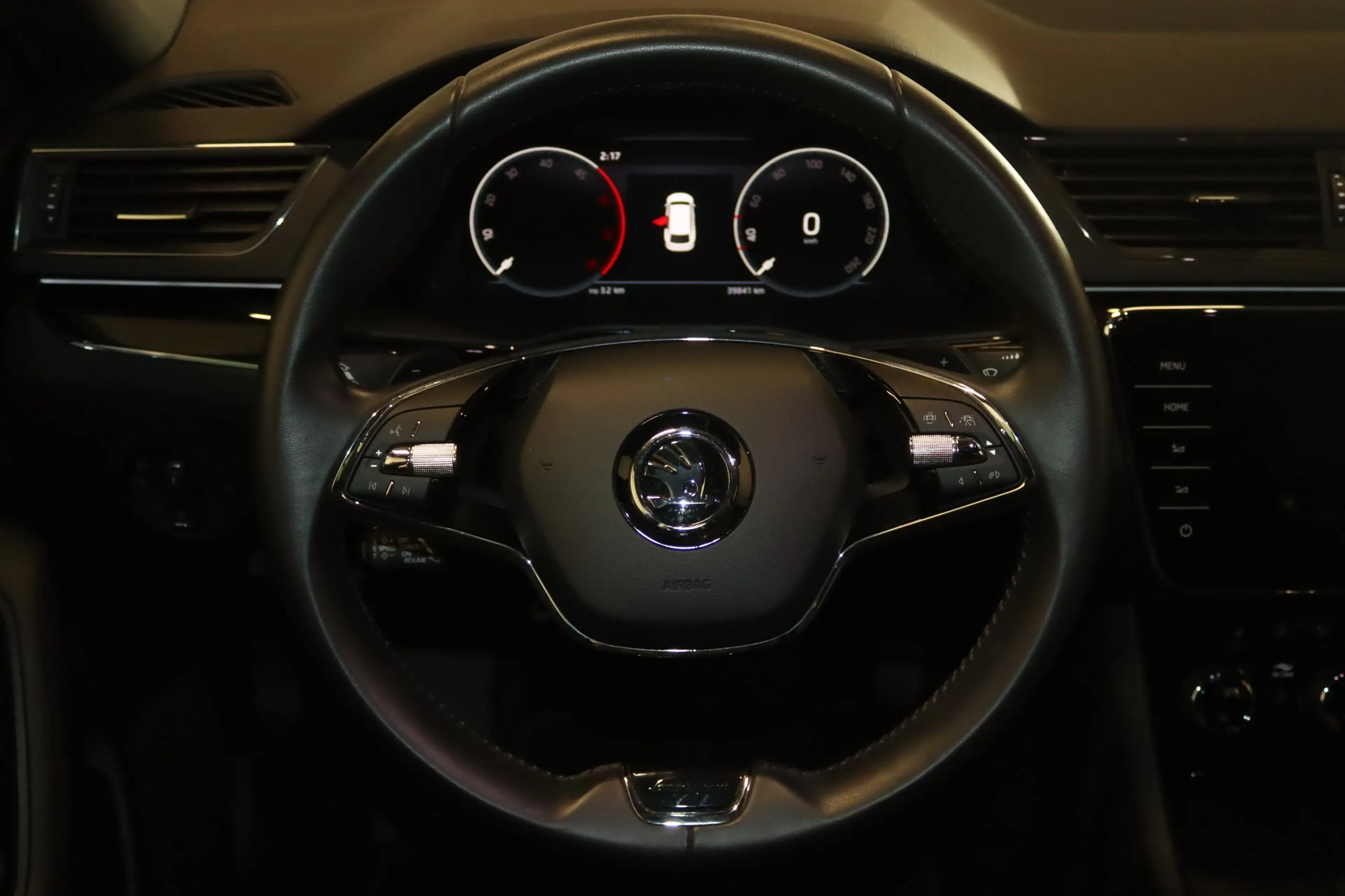 Skoda Superb Combi 4x4 L&K-NAV-MATRIX-STDHZ-AHK-360°- — photo 6