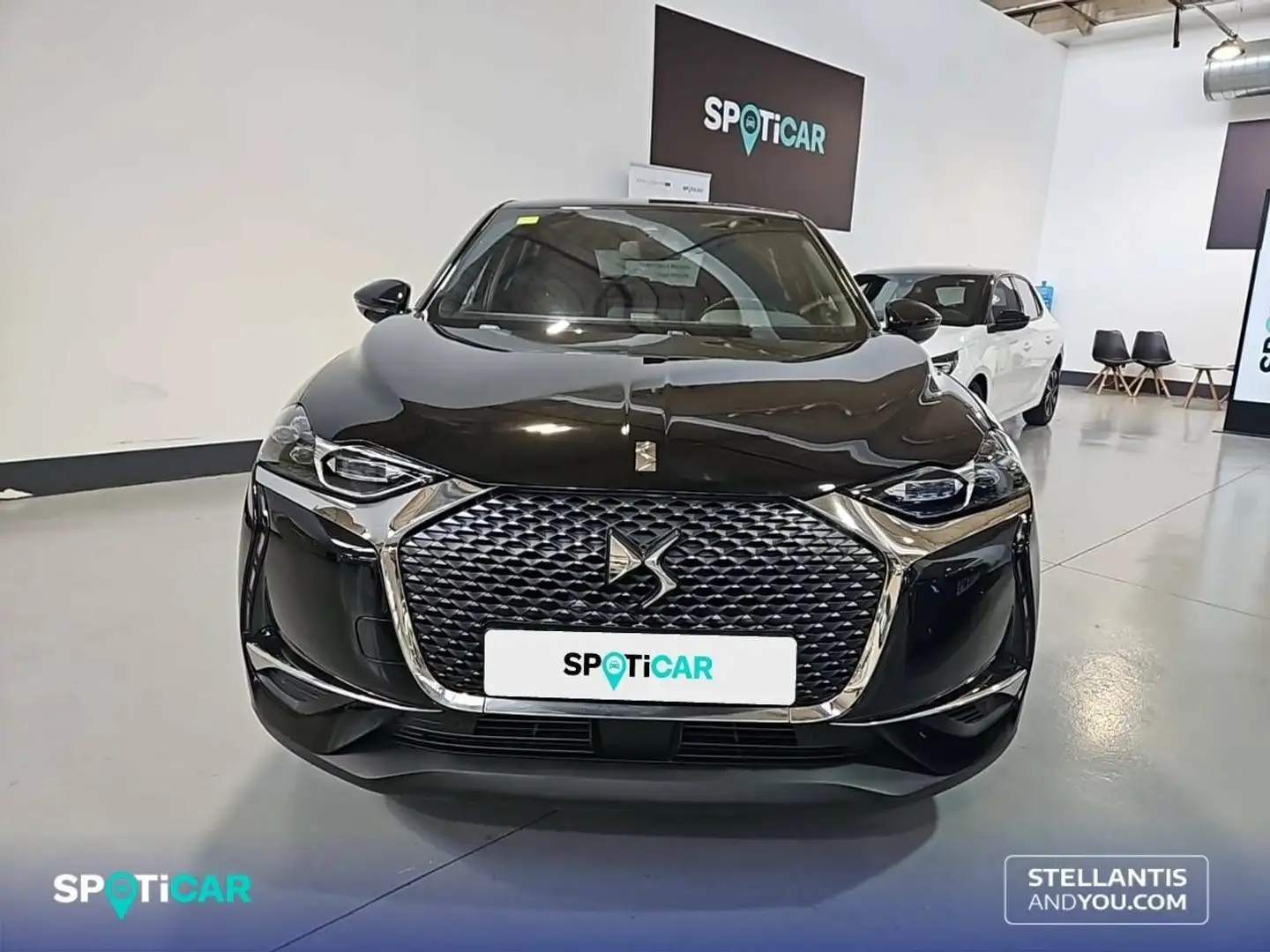 DS Automobiles DS 3 PureTech 96 kW Automático So Chic Schwarz - 2