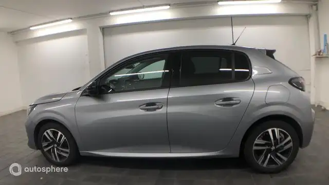 Peugeot 208 view 8