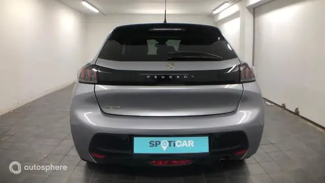 Peugeot 208 view 6