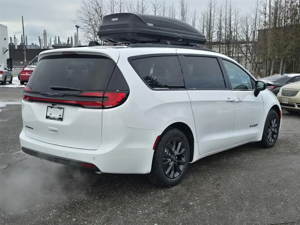Chrysler Pacifica снимка Chrysler Pacifica