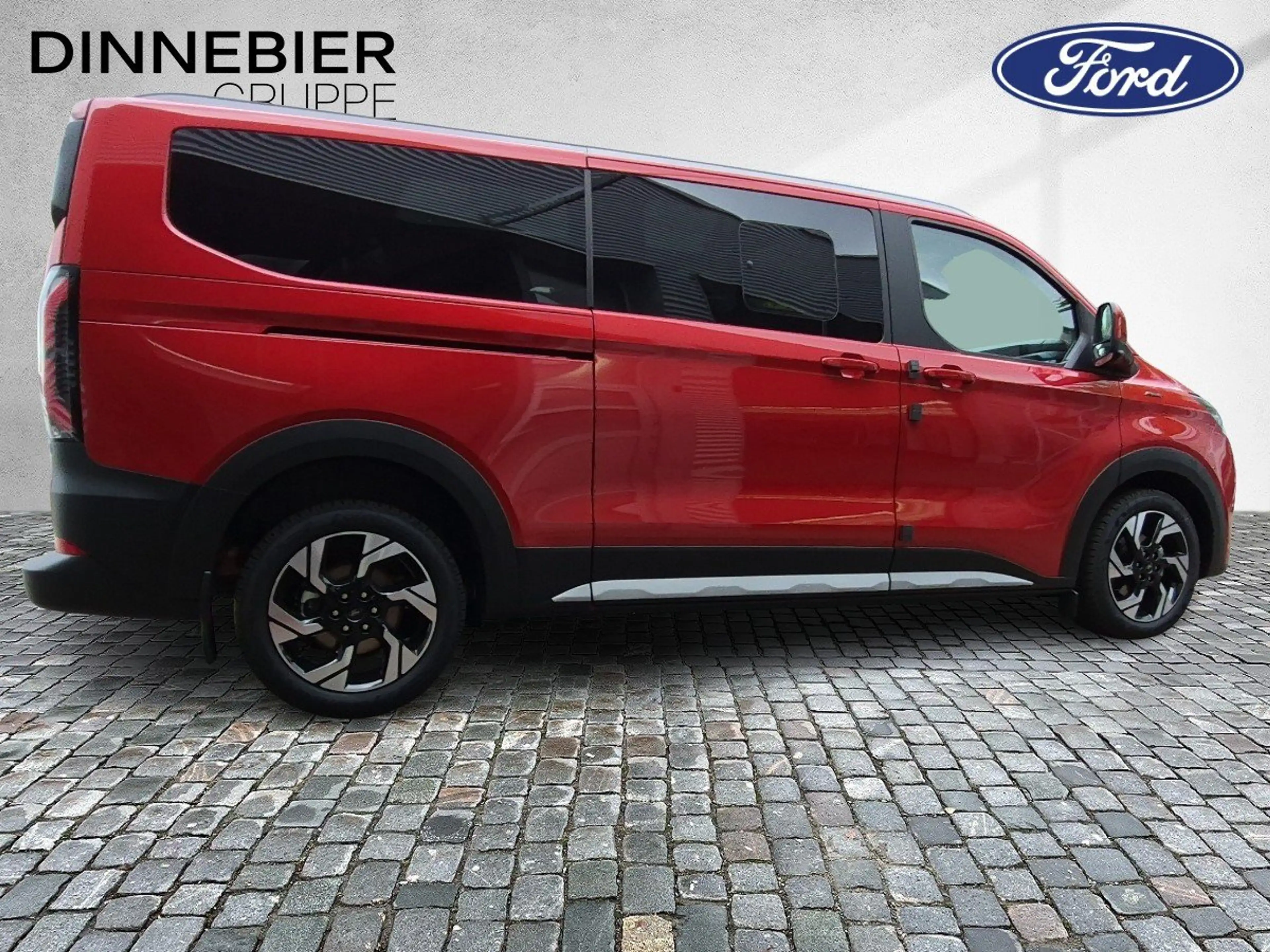 Ford Tourneo Custom Bus 340 L2 Active 171 kW — photo 6