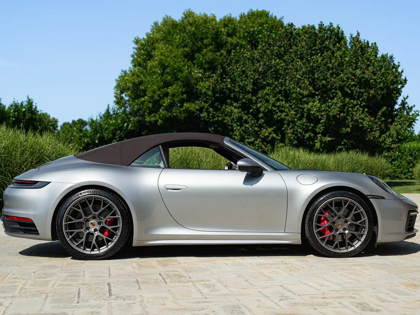 Porsche 992 (911) 4S CABRIOLET Grau - 2
