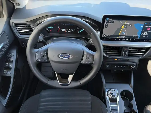 Ford Focus view 14