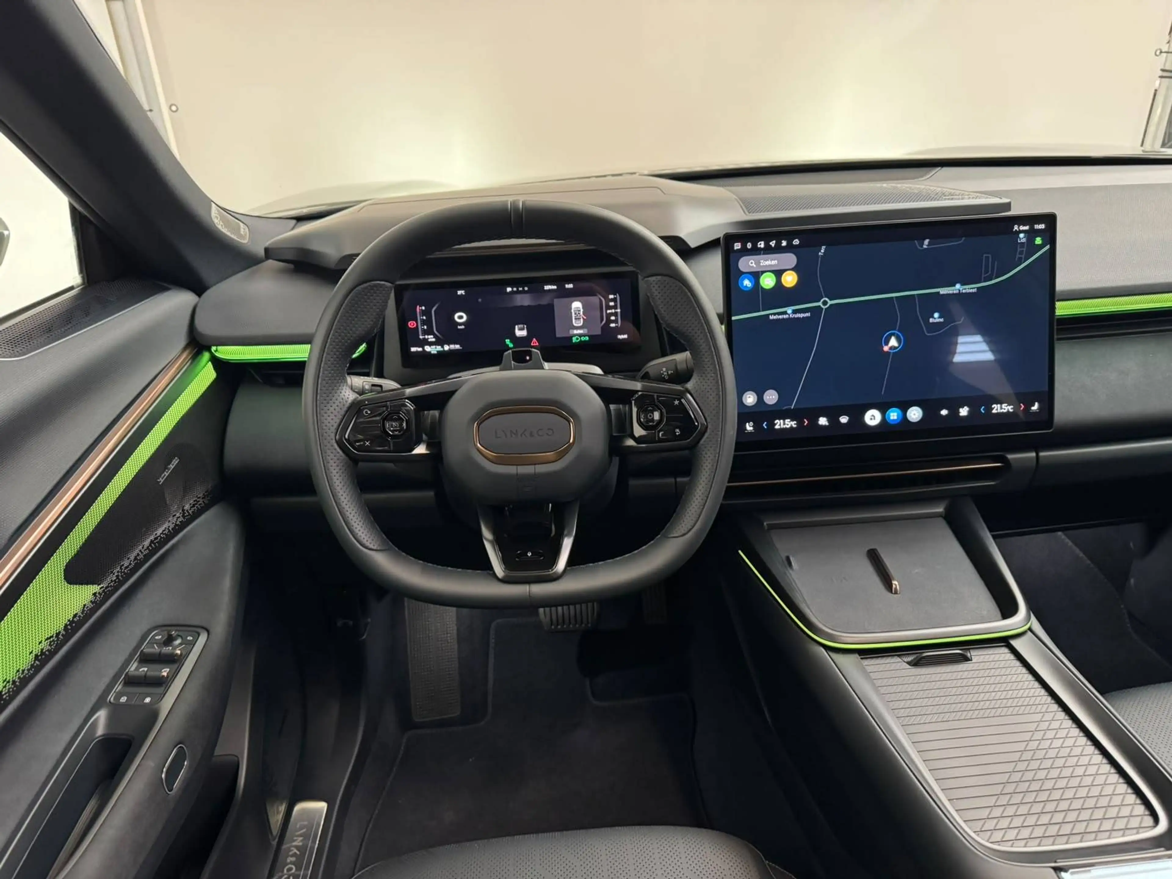 Lynk & Co 08 PHEV More *PANO*AMBIENT LED*360CAM* — photo 5