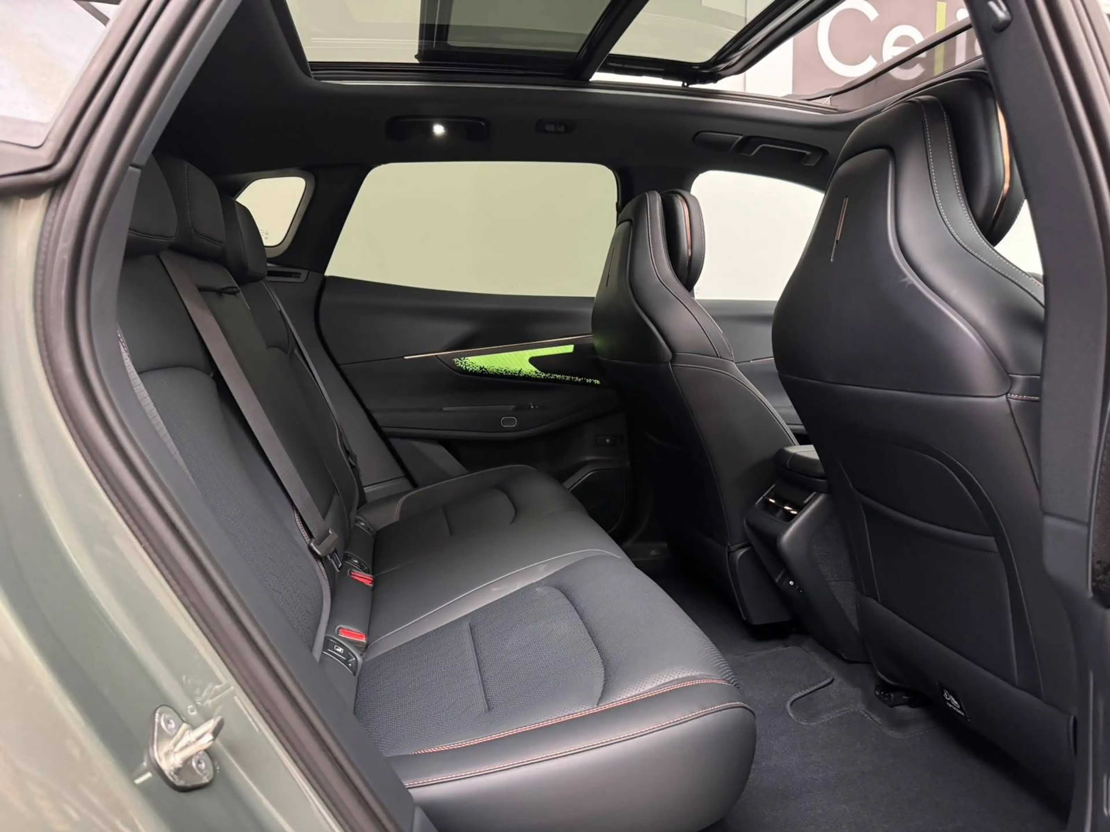 Lynk & Co 08 PHEV More *PANO*AMBIENT LED*360CAM* — photo 19