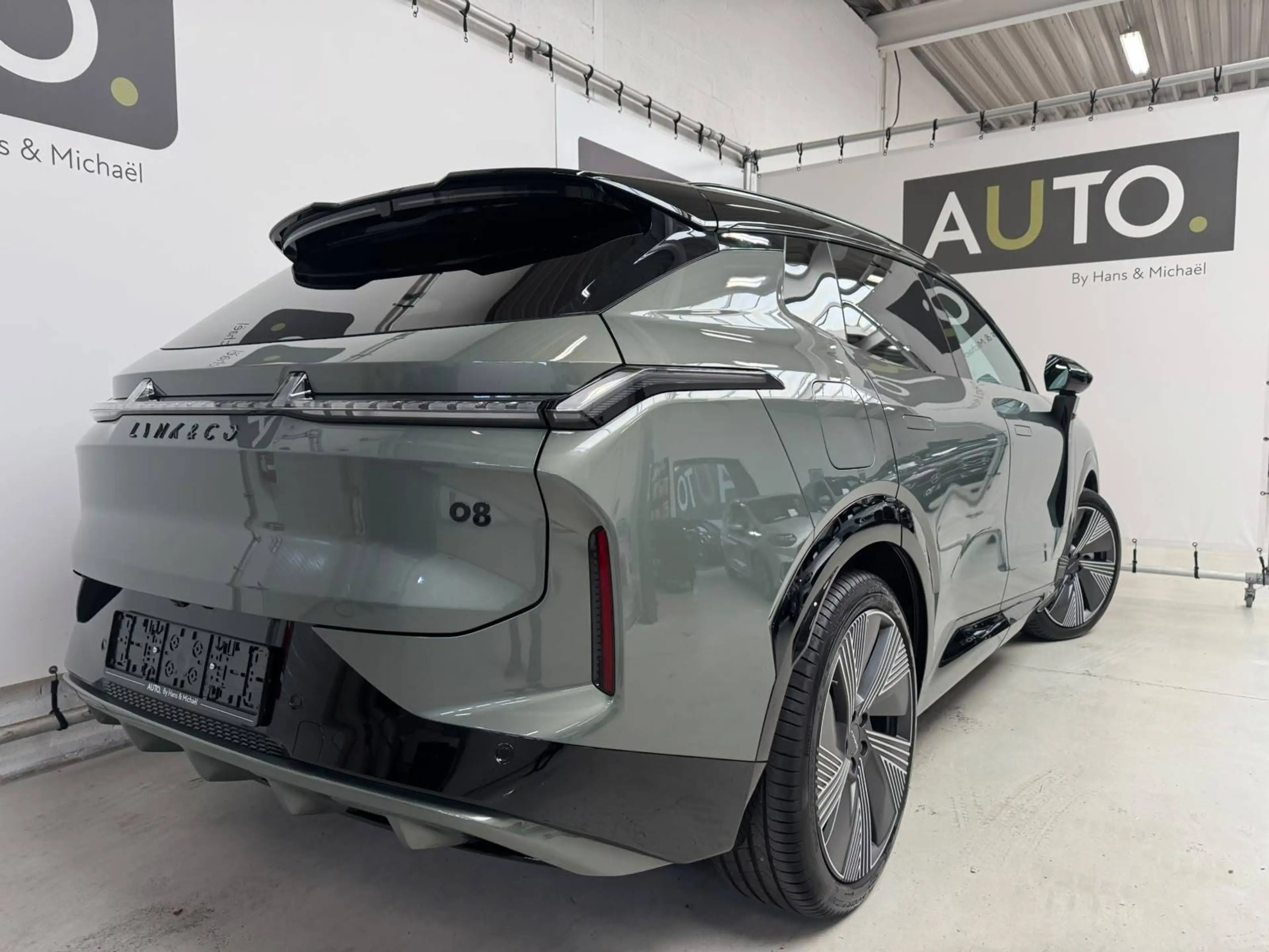 Lynk & Co 08 PHEV More *PANO*AMBIENT LED*360CAM* — photo 28