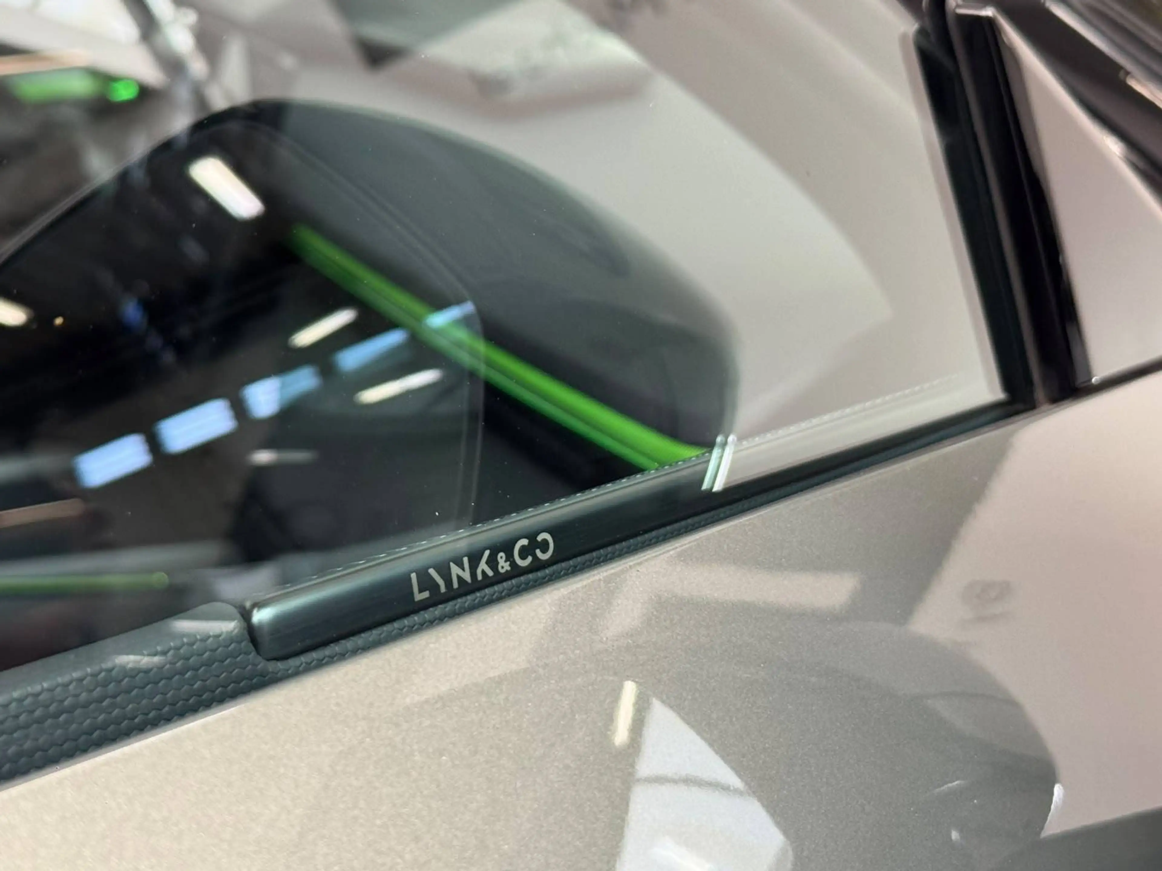 Lynk & Co 08 PHEV More *PANO*AMBIENT LED*360CAM* — photo 29