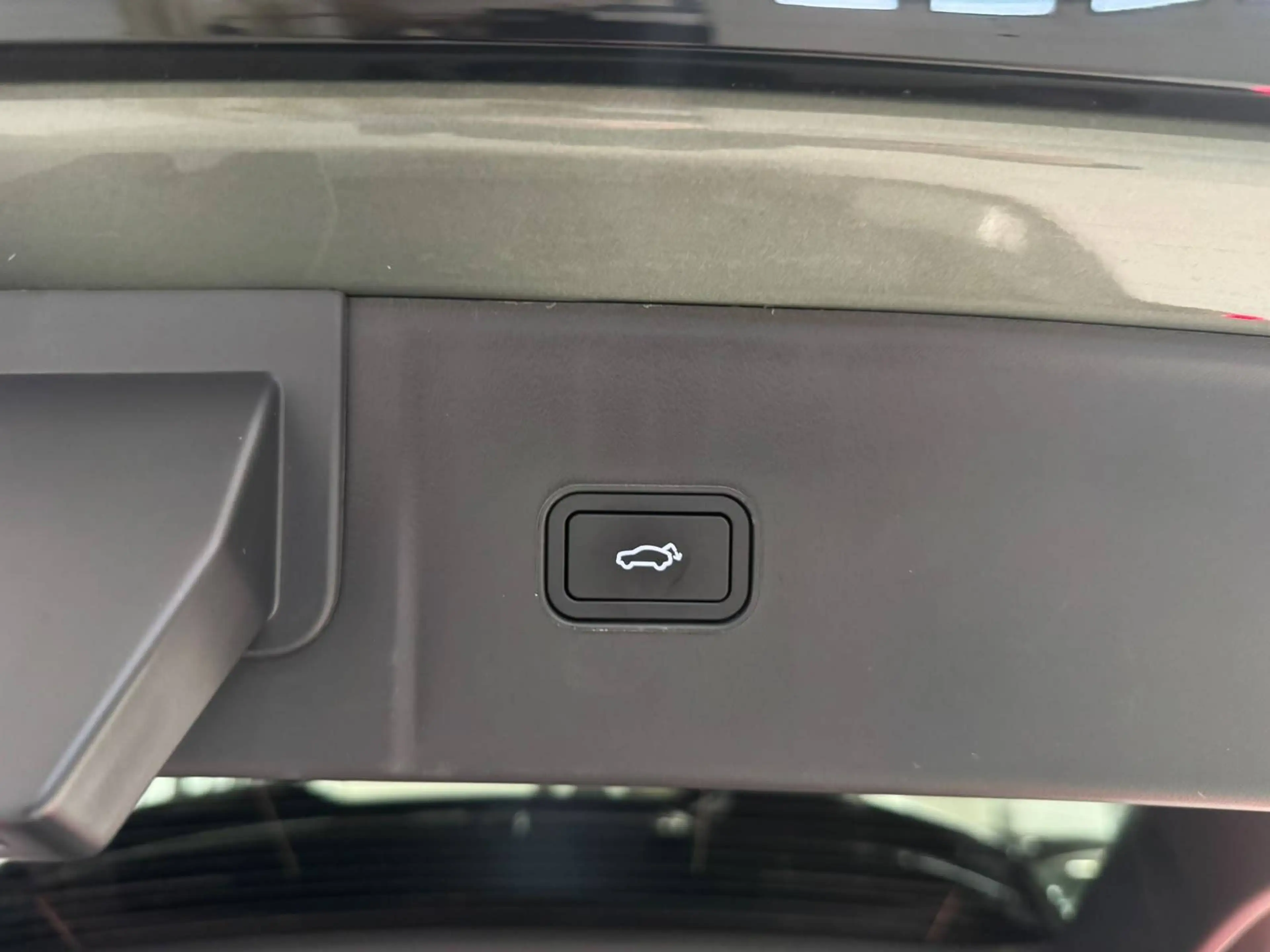Lynk & Co 08 PHEV More *PANO*AMBIENT LED*360CAM* — photo 22