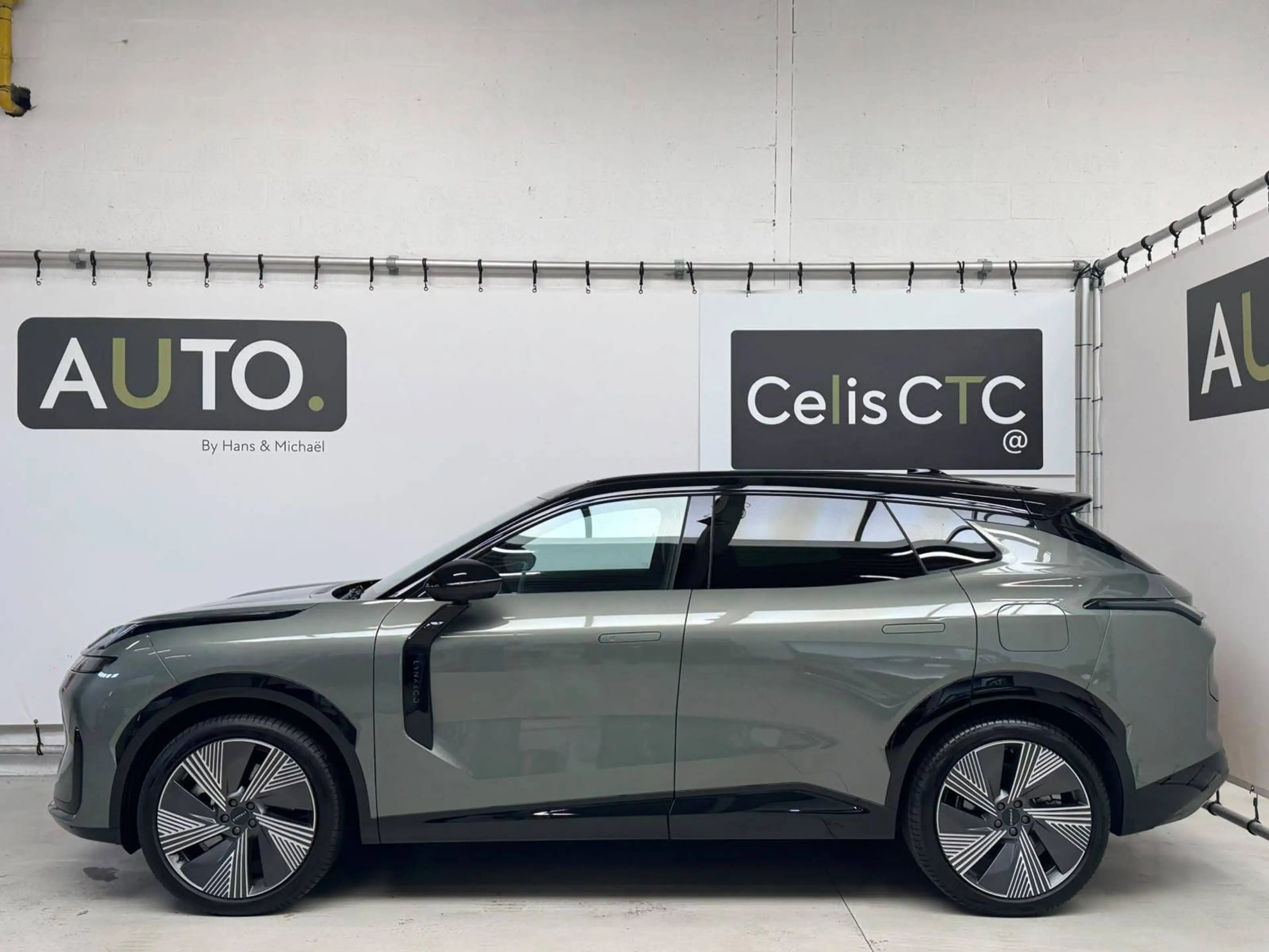 Lynk & Co 08 PHEV More *PANO*AMBIENT LED*360CAM* — photo 25