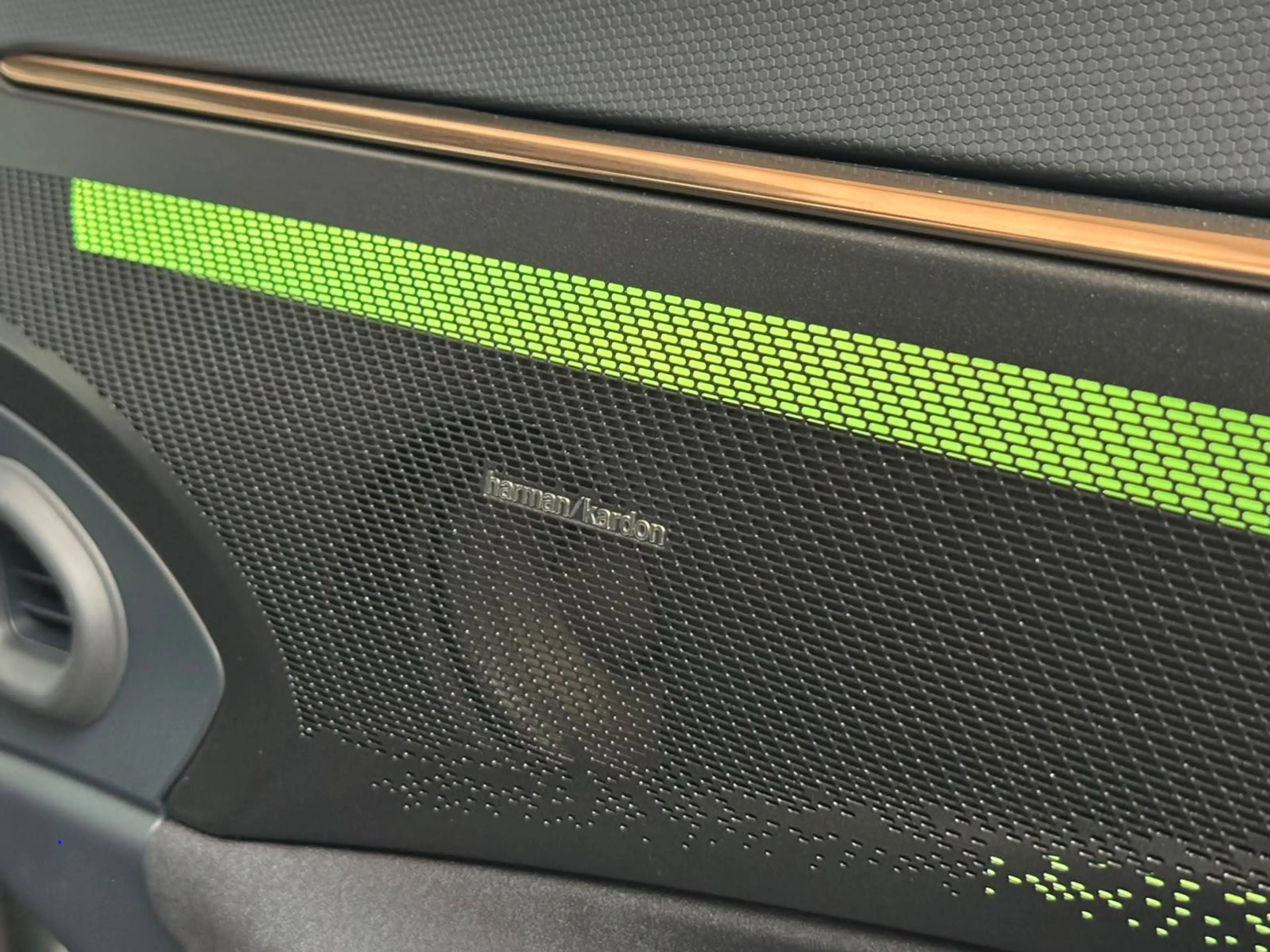 Lynk & Co 08 PHEV More *PANO*AMBIENT LED*360CAM* — photo 17