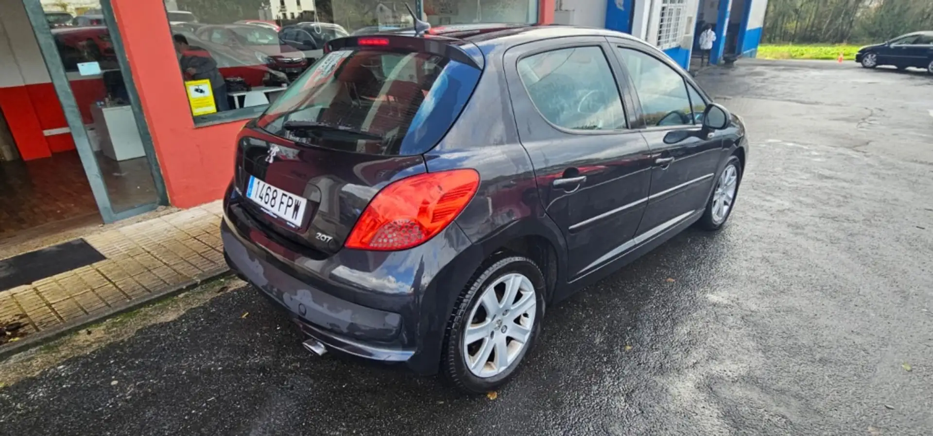 Peugeot 207 1.6 HDI Premium 110 Negro - 2
