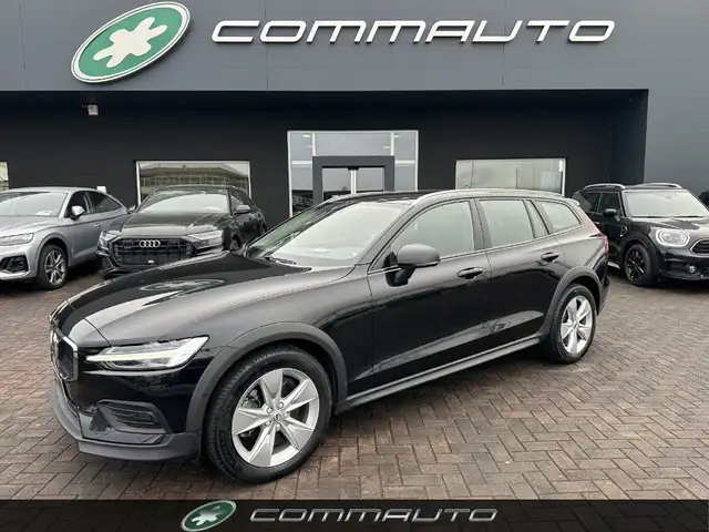 Volvo V60 Cross Country B4 (d) AWD automatico Core