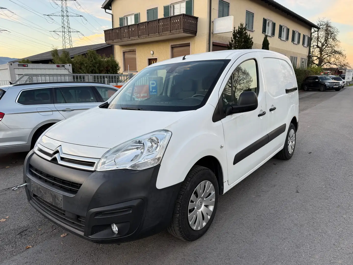 Citroen Berlingo Electric Niveau B L1 Weiß - 1