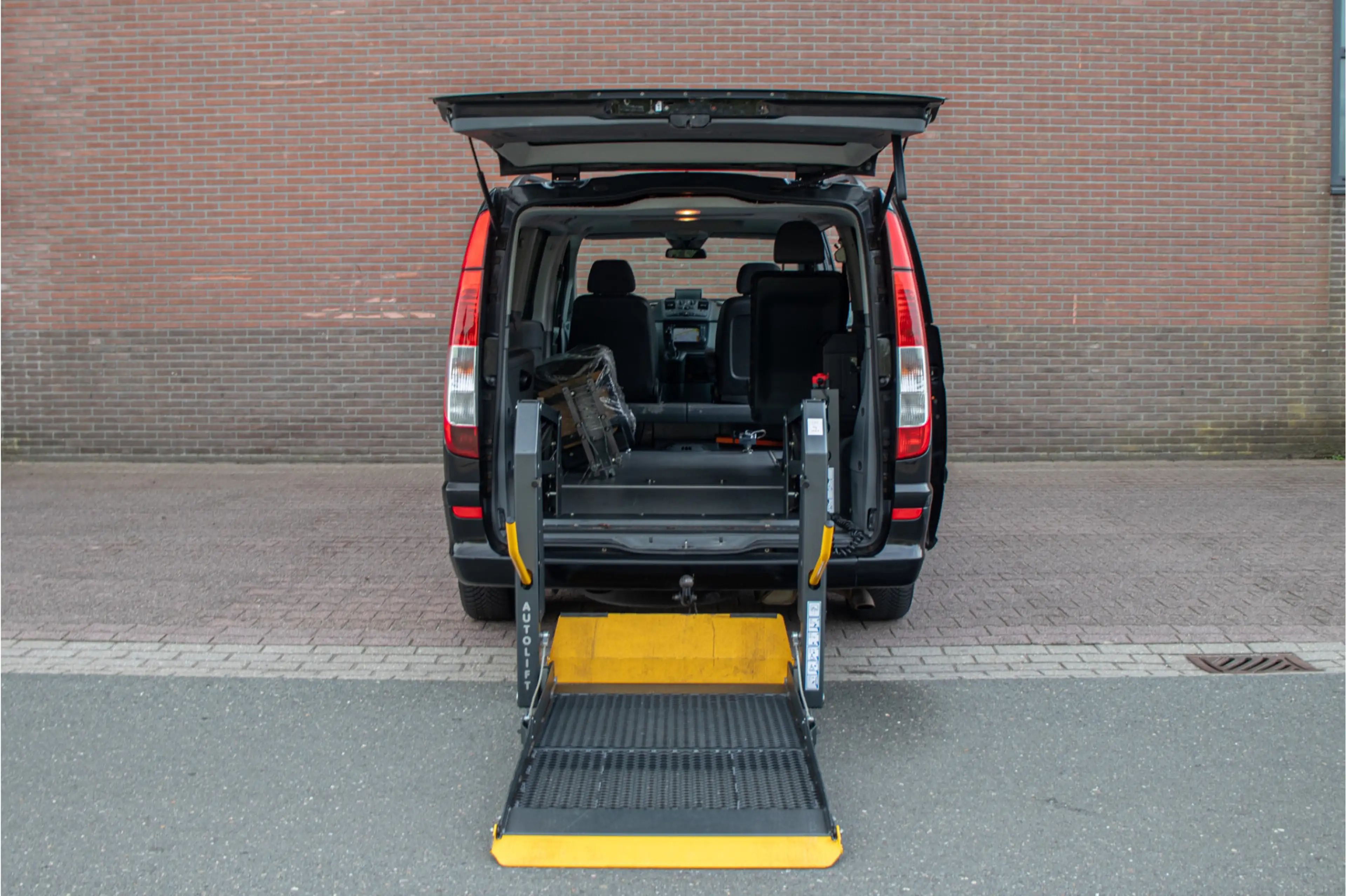 Mercedes-Benz Vito 115 CDI Automaat Rolstoelbus, Stoellift, Camera, W — photo 17