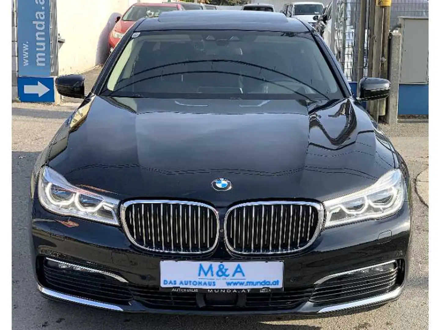 BMW 740 7er 740d xDrive Fekete - 2