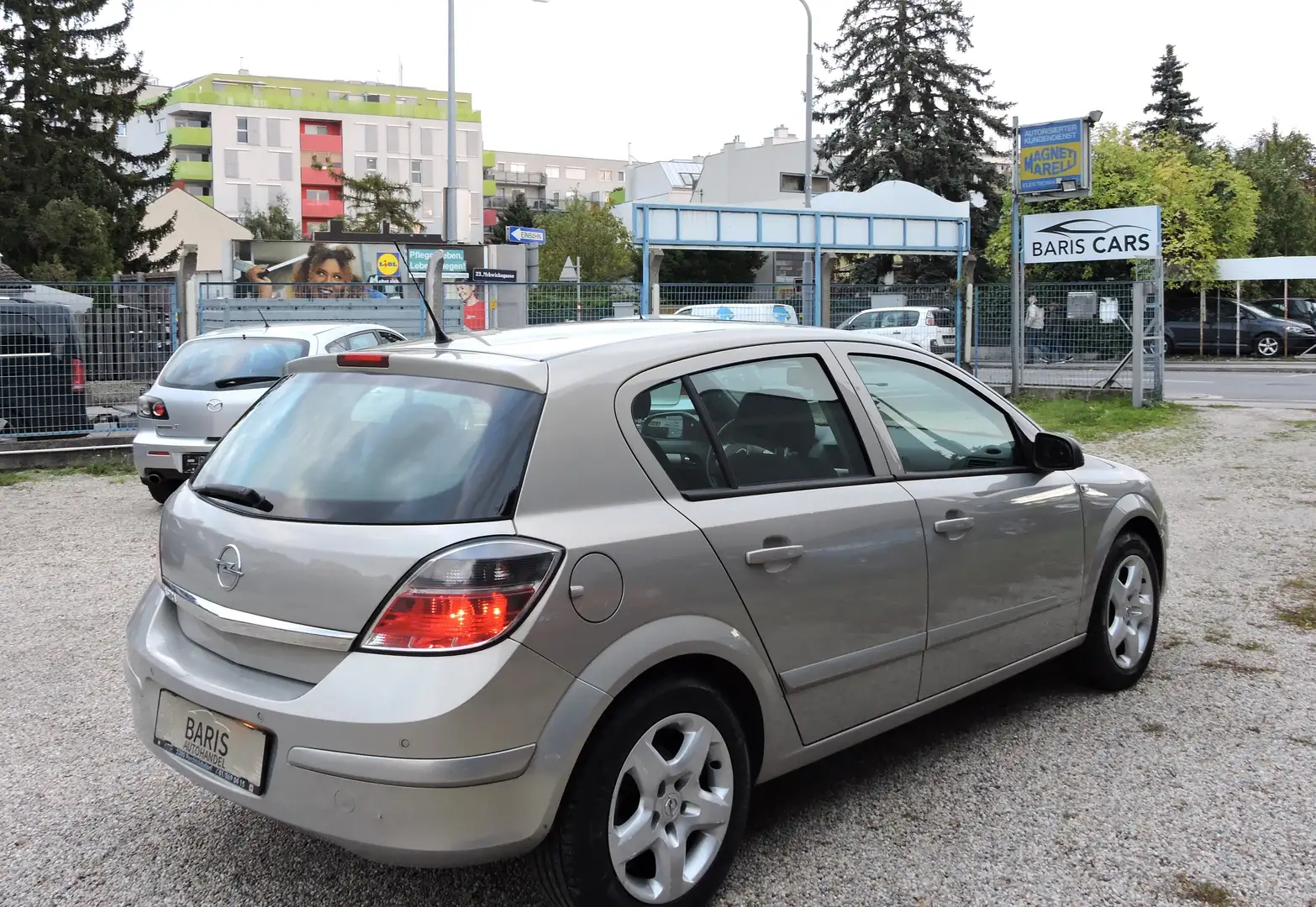 Opel Astra CATCH ME Now // Halbautomatik Beige - 1