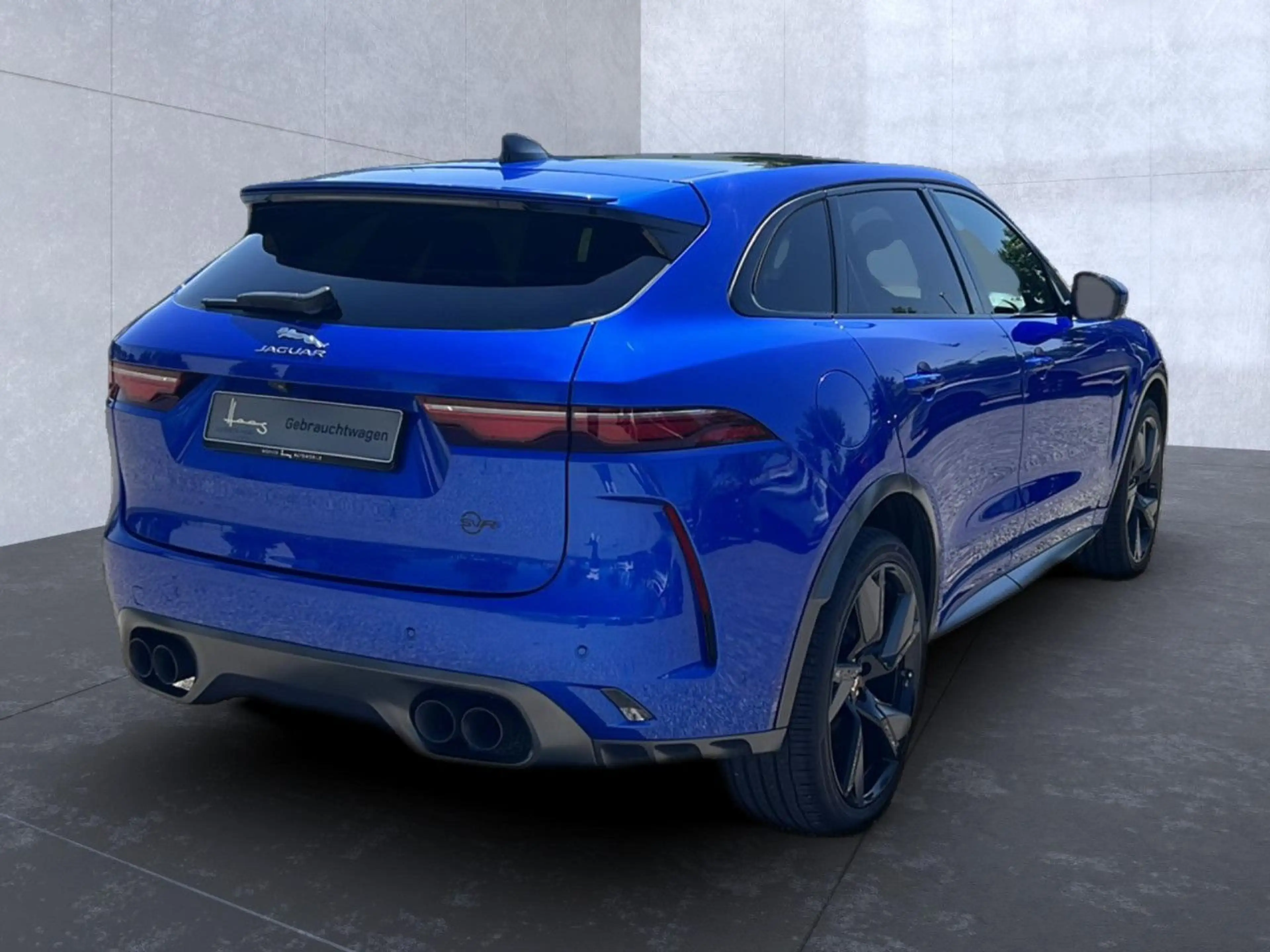 Jaguar F-Pace P550 AWD SVR — photo 3