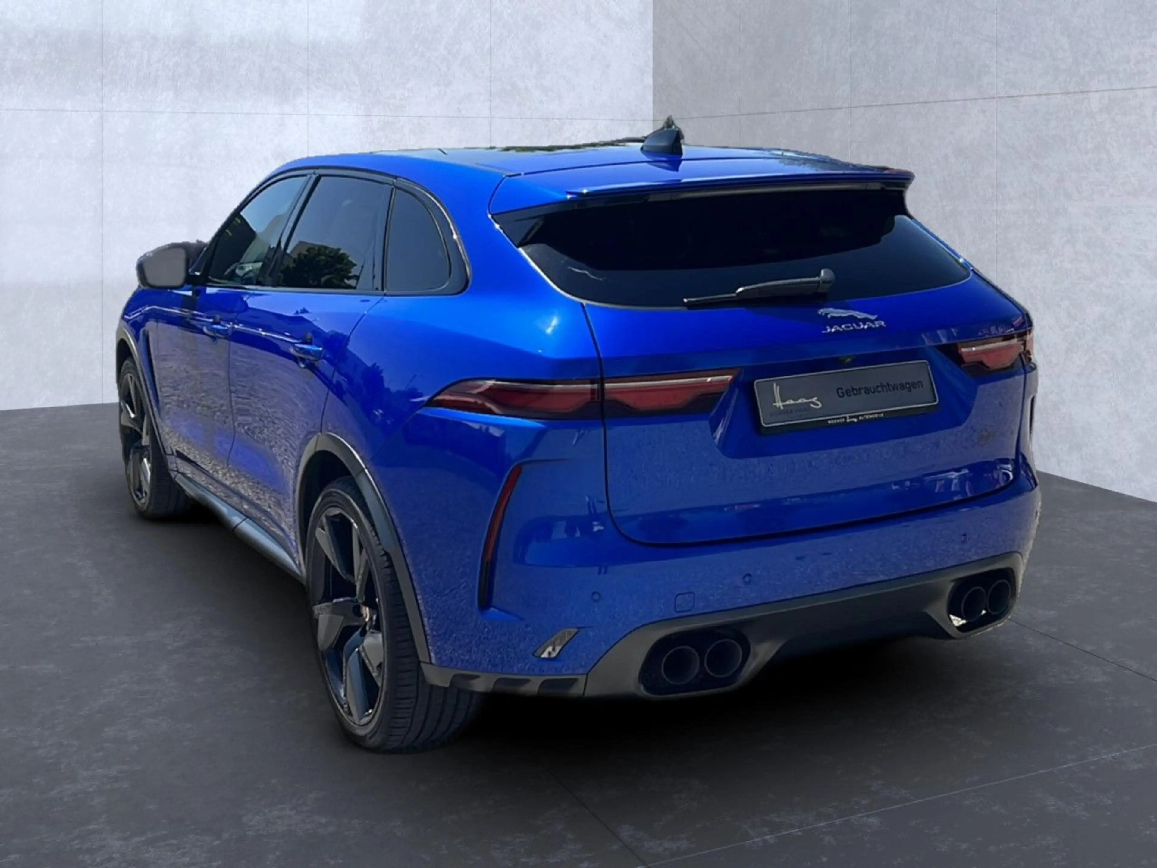 Jaguar F-Pace P550 AWD SVR — photo 2
