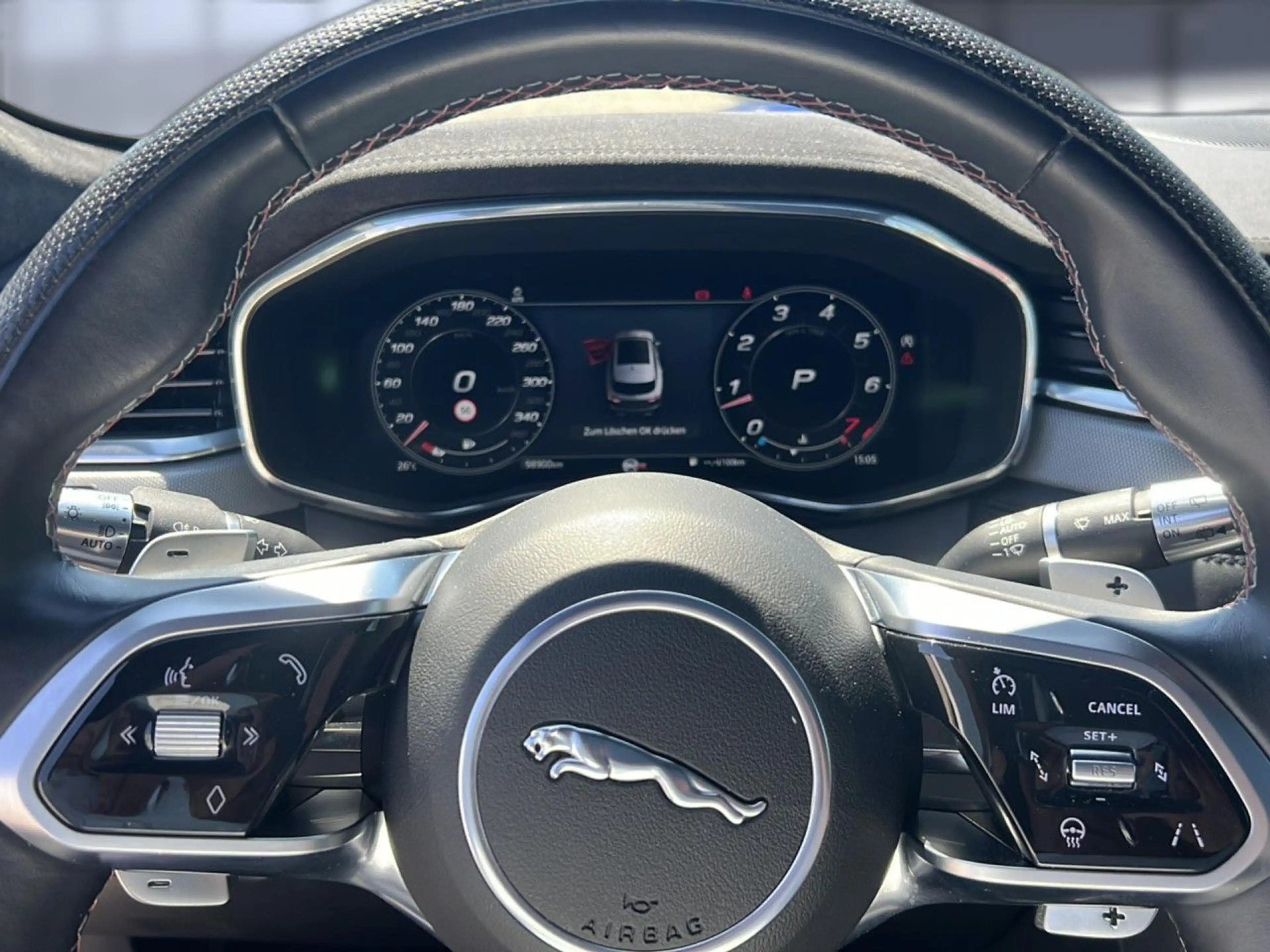 Jaguar F-Pace P550 AWD SVR — photo 12