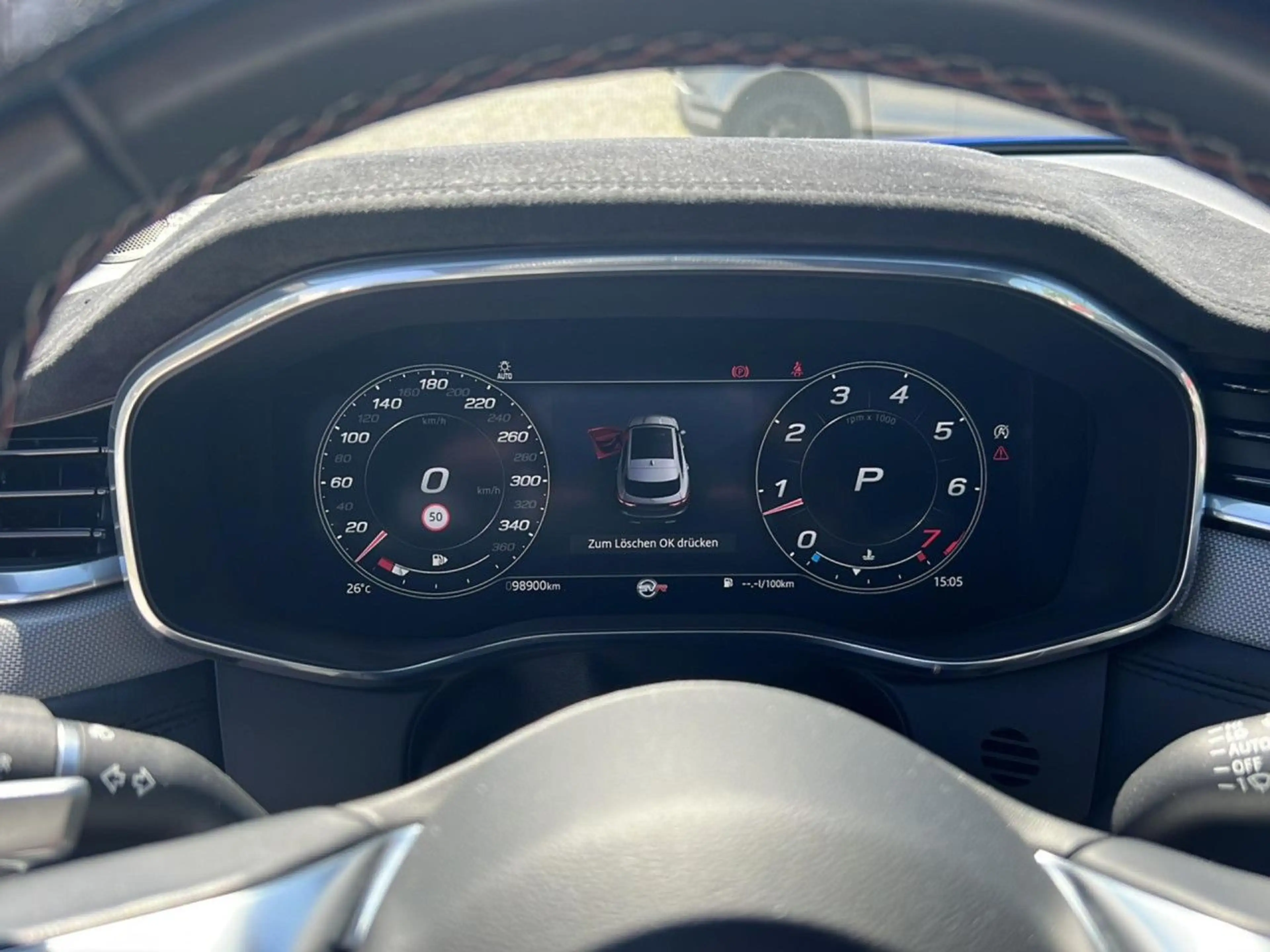 Jaguar F-Pace P550 AWD SVR — photo 11