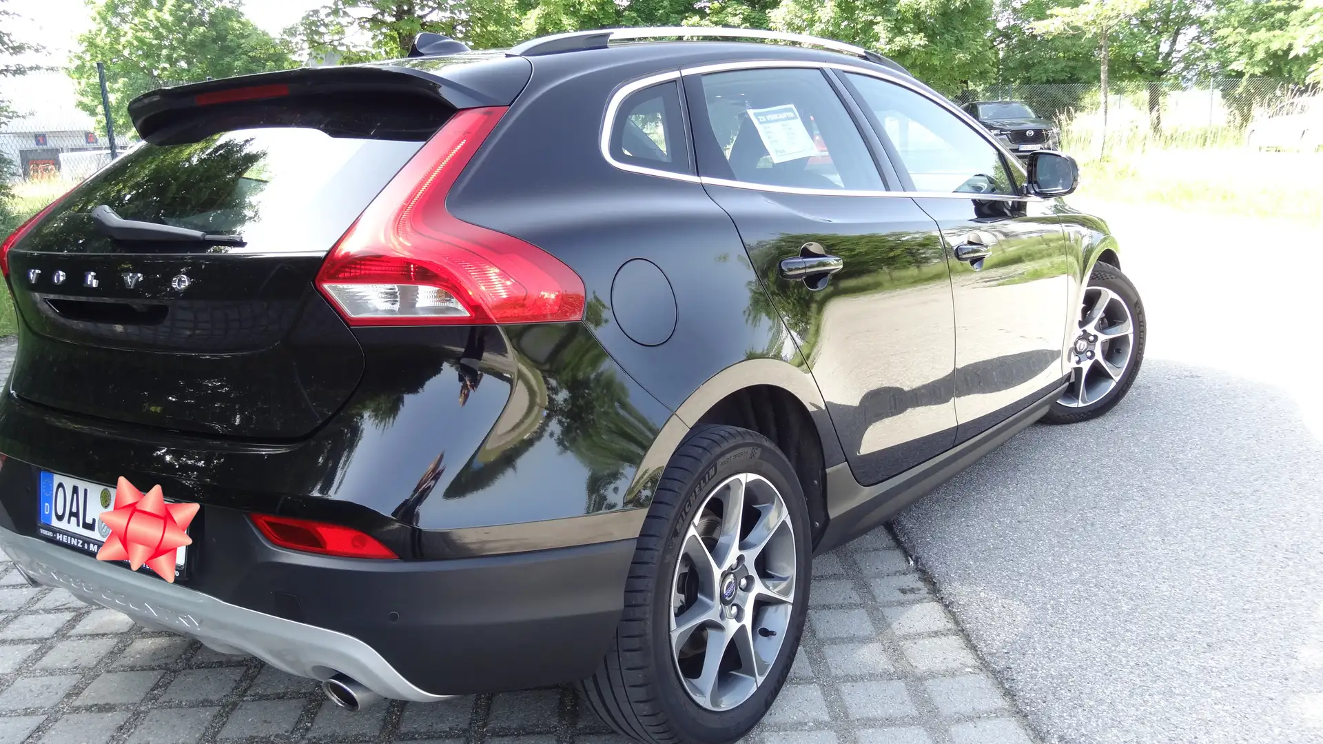 Volvo V40 Cross Country V40 Cross Country D4 Geartronic Ocean Race Schwarz - 2