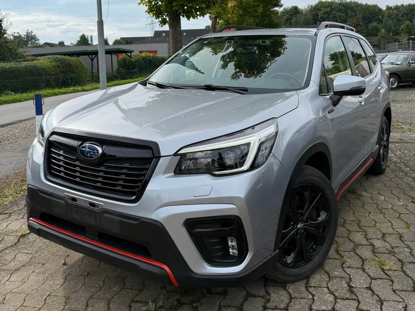 Subaru Forester Forester 2.0X Lineartronic Exclusive+ Silber - 1