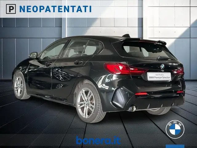 BMW 1 Series view 8