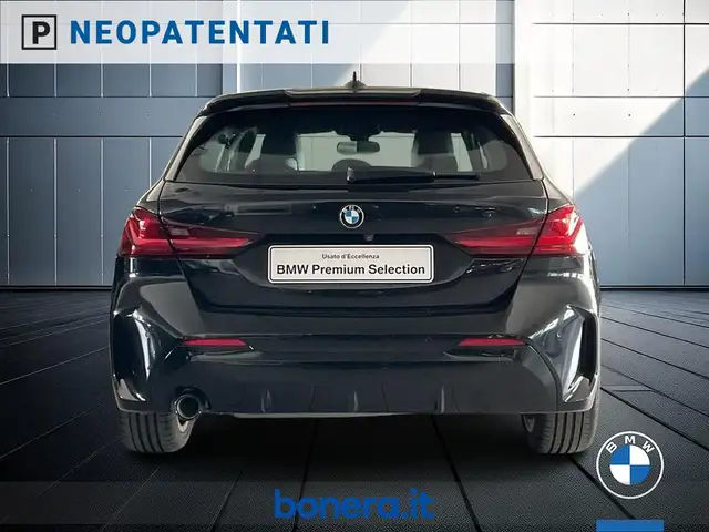 BMW 1 Series view 7