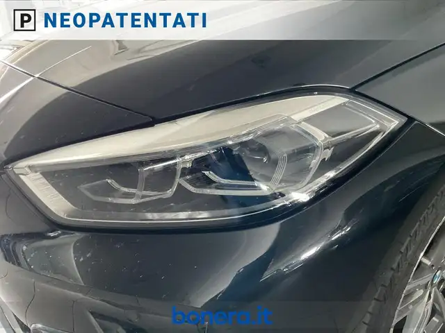 BMW 1 Series view 10