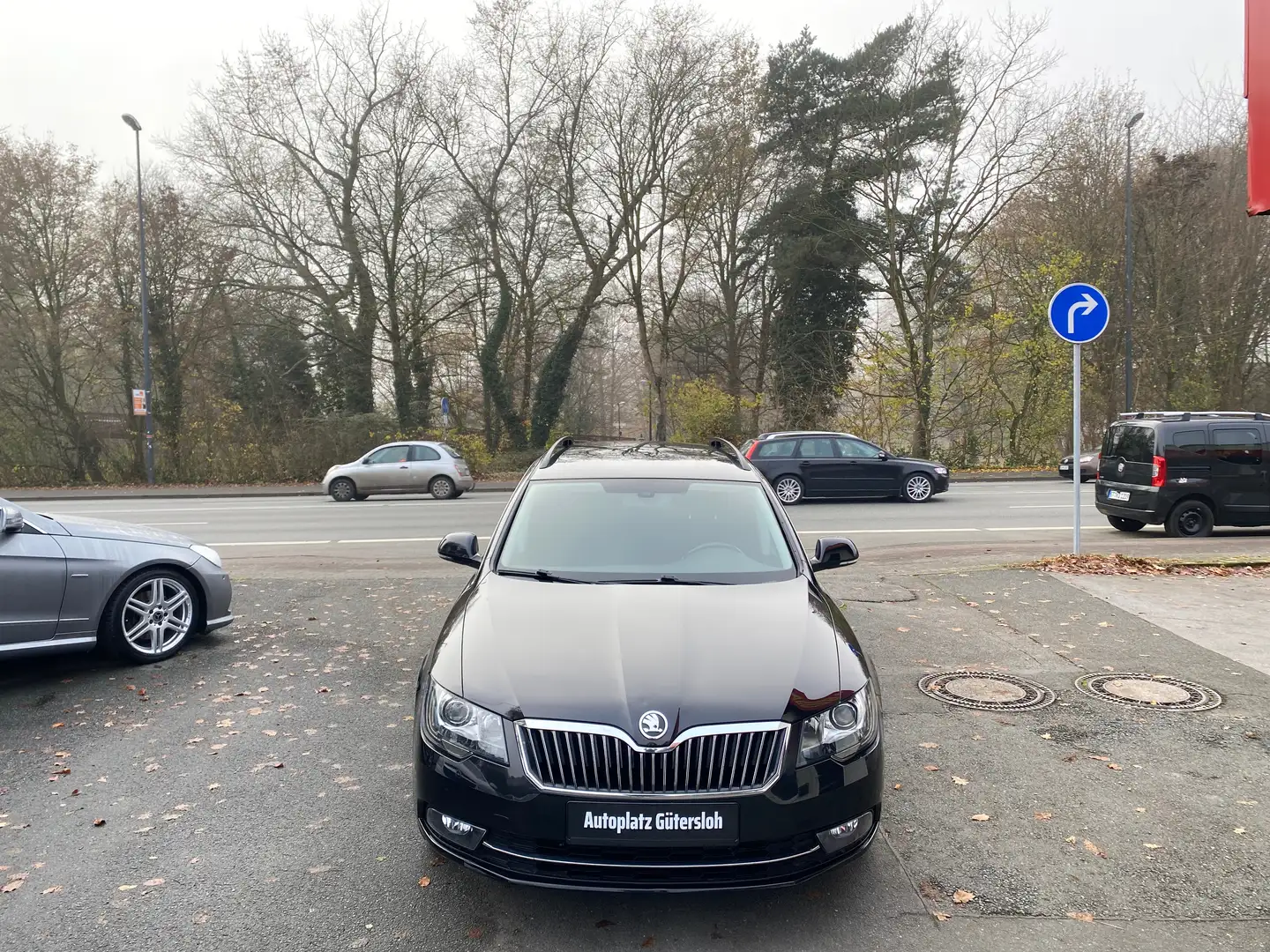 Skoda Superb Superb Combi 2.0 TDI DSG Exclusive XENON NAVI SHZ Noir - 2