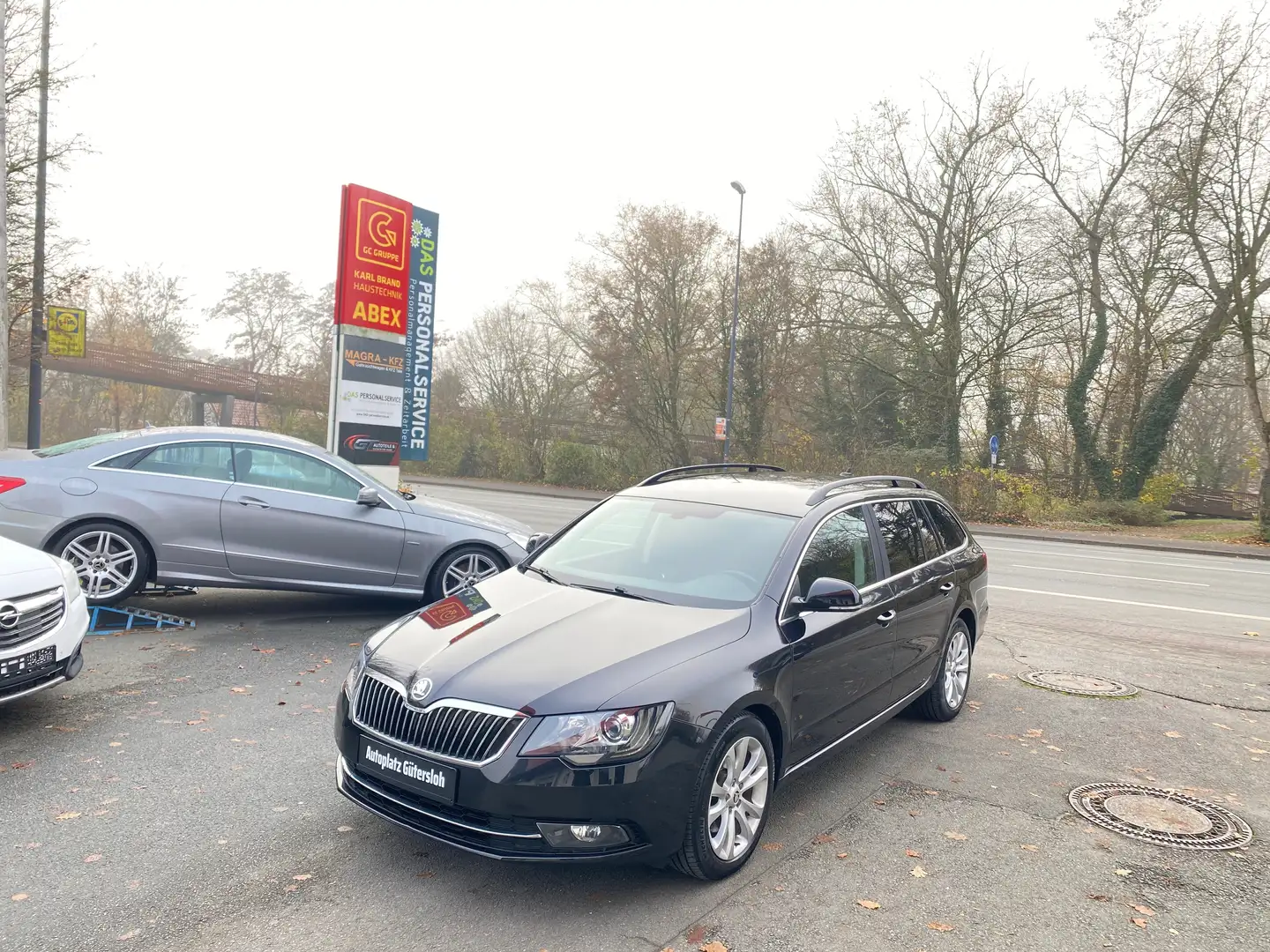 Skoda Superb Superb Combi 2.0 TDI DSG Exclusive XENON NAVI SHZ Noir - 1