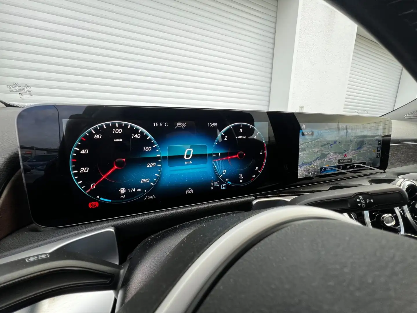 Mercedes-Benz GLB 220 d 4MATIC MBeam Burmester Pano AHK HUD Blau - 2