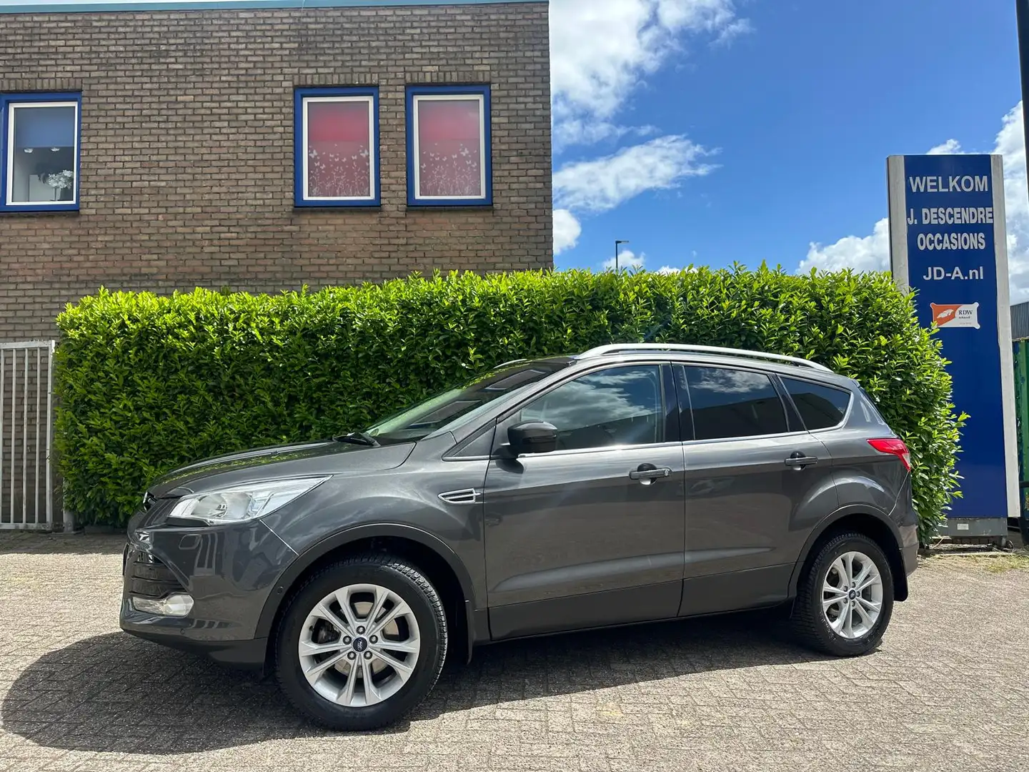 Ford Kuga 1.5 EcoBoost Titanium Climate C, Cruise C, Navigat Grau - 1