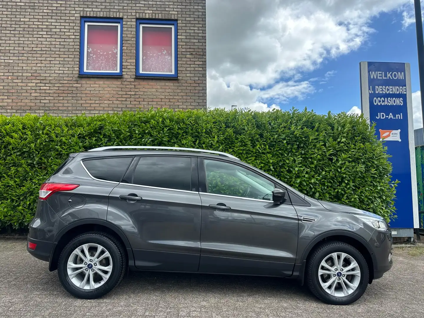 Ford Kuga 1.5 EcoBoost Titanium Climate C, Cruise C, Navigat Grau - 2
