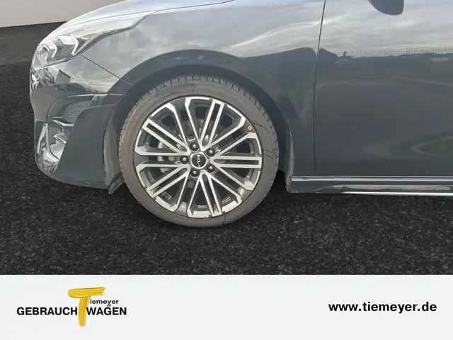 Kia Ceed view 9