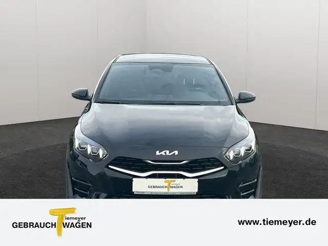 Kia Ceed view 2