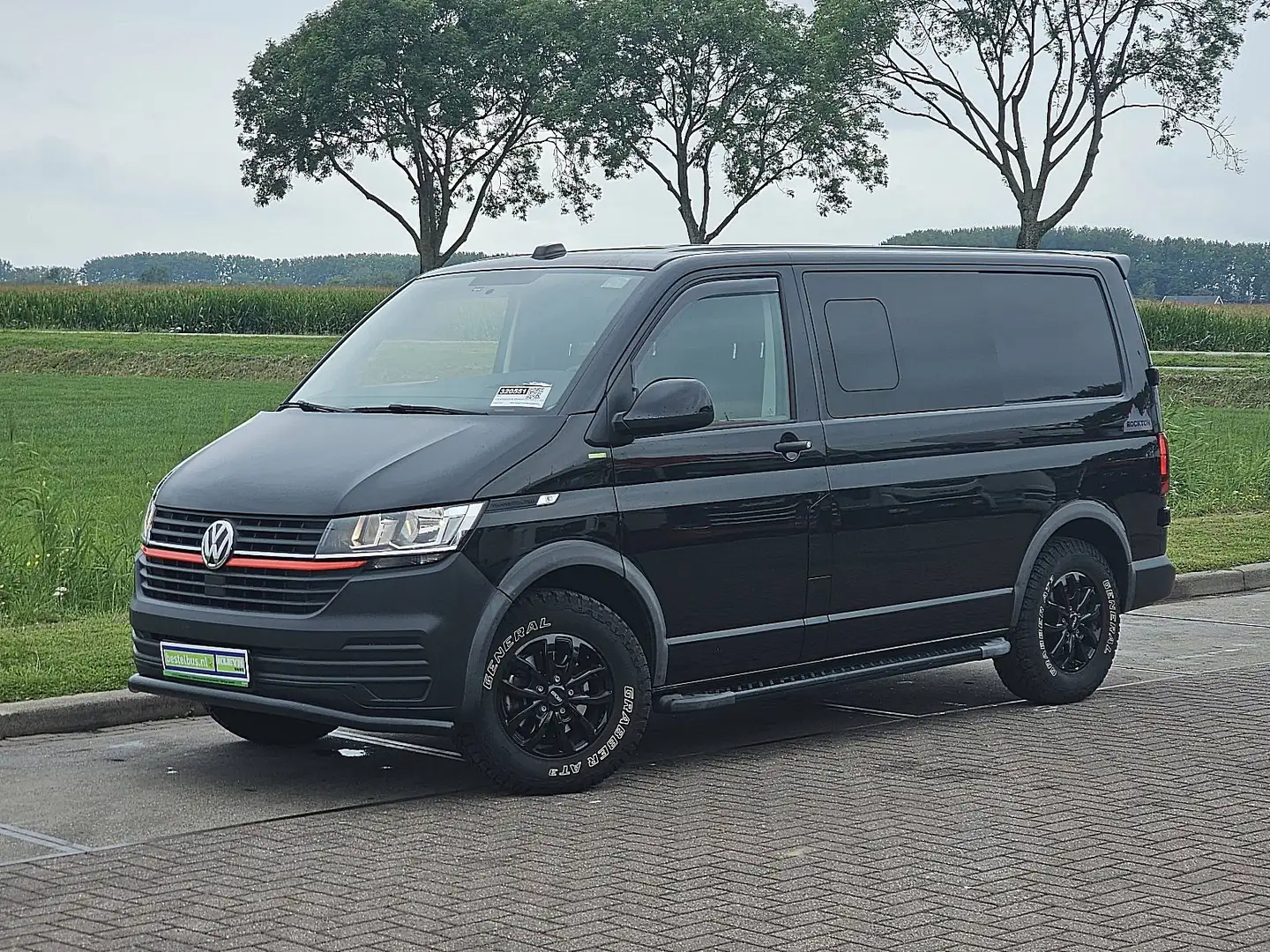 Volkswagen Transporter 2.0 TDI L1H1 T6.1 EDITION! Negro - 2