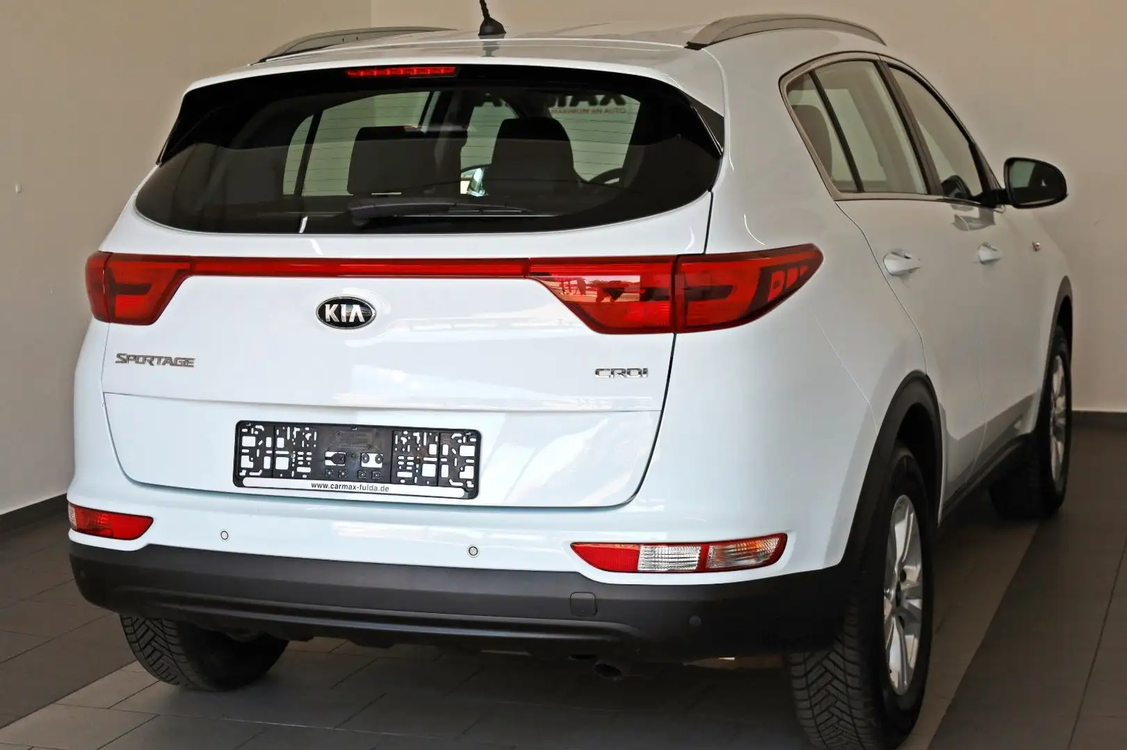 Kia Sportage Edition 7 2WD SH,PDC,8 fach bereift Blanc - 2