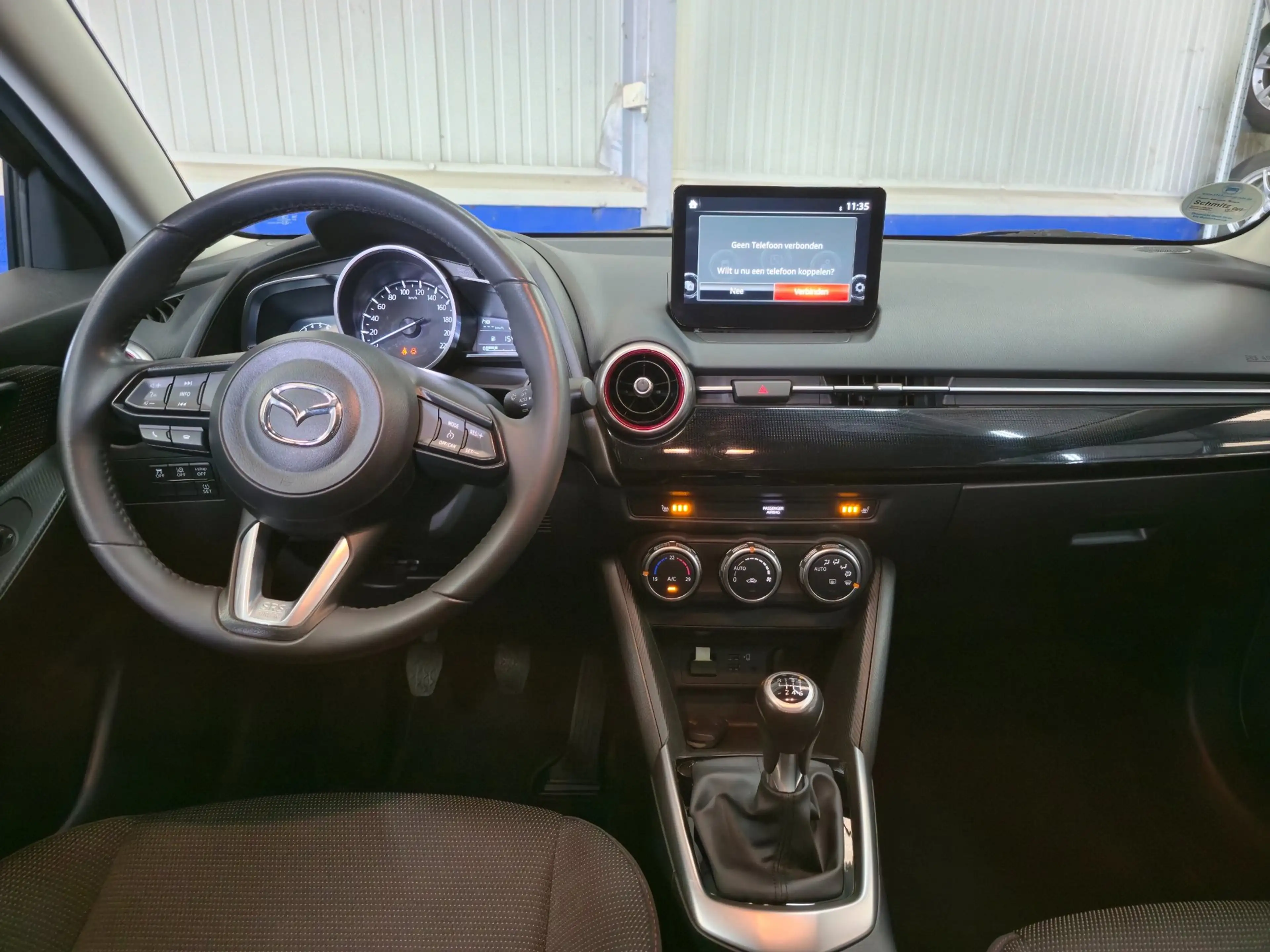 Mazda 2 1.5 Skyactiv-G Luxury — photo 9