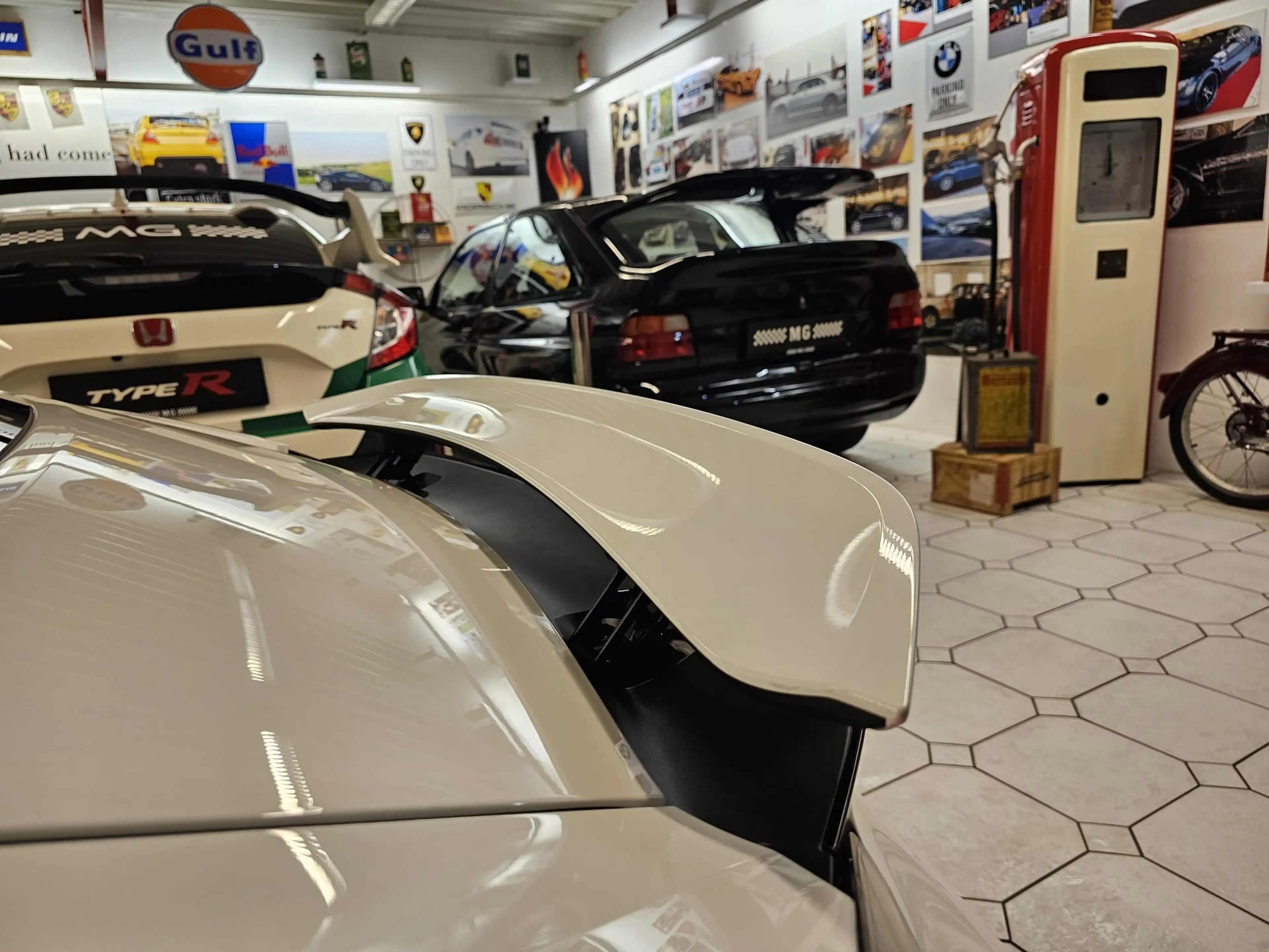 Porsche Cayman S — photo 15