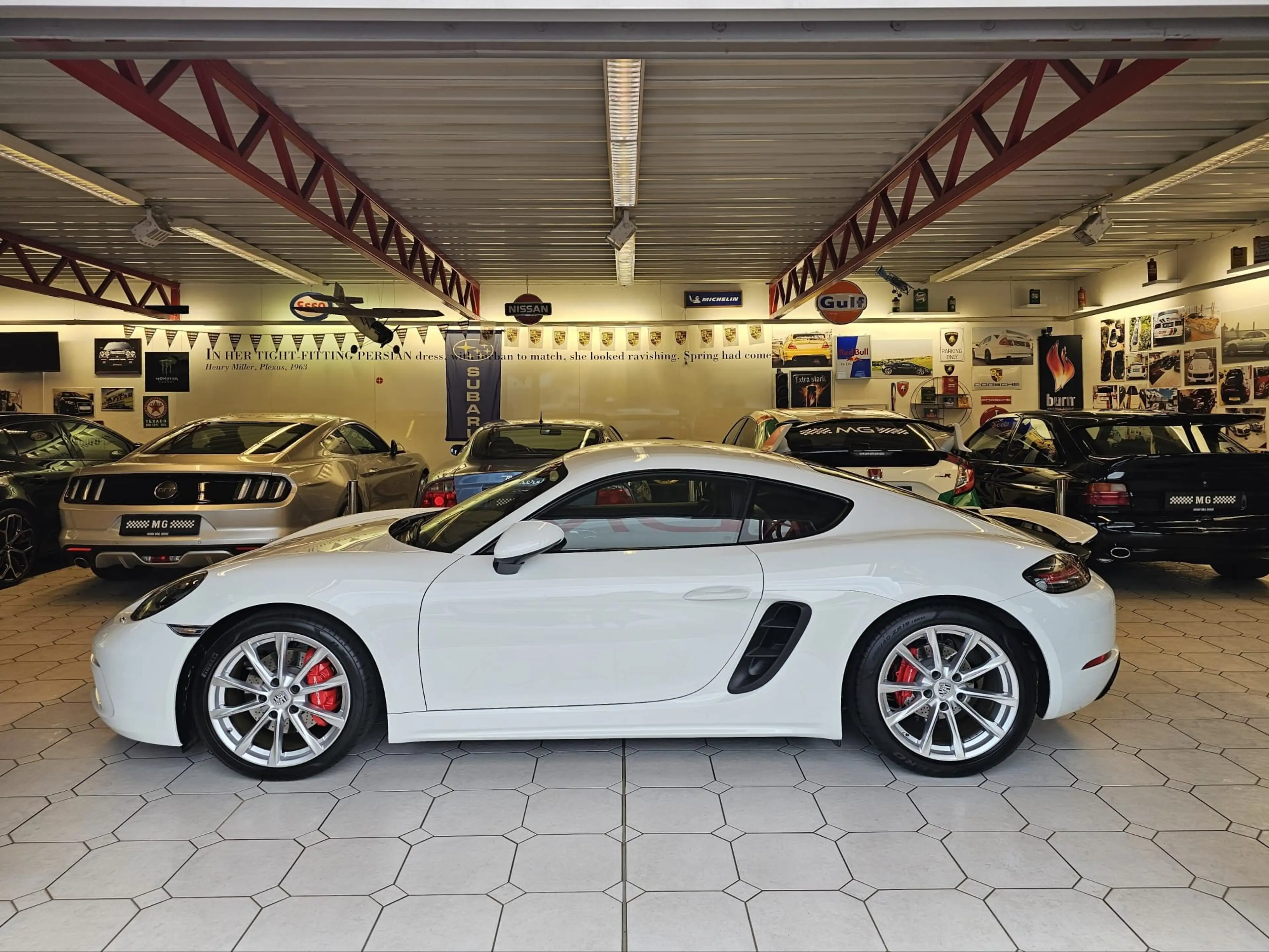 Porsche Cayman S — photo 14