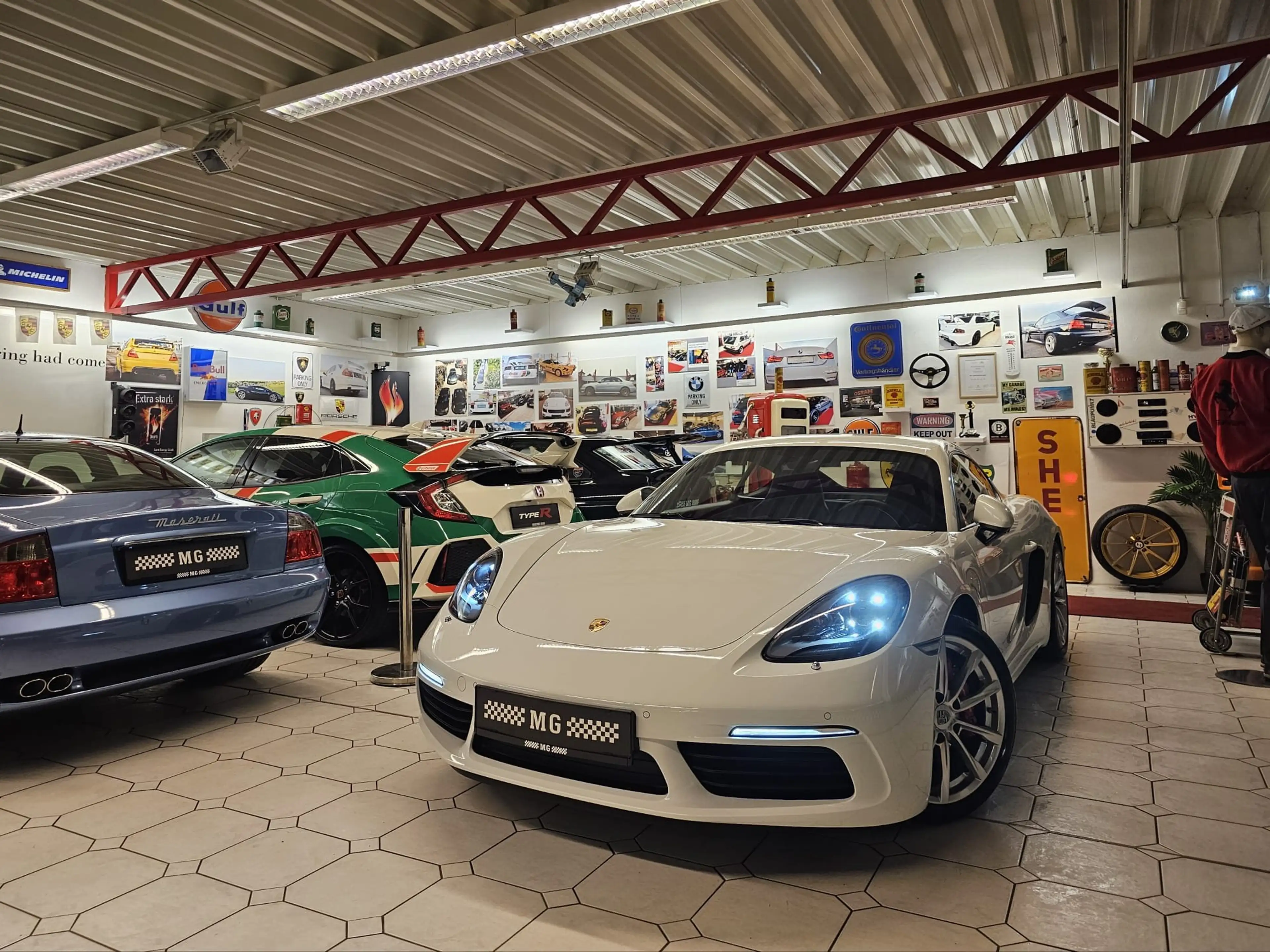 Porsche Cayman S
