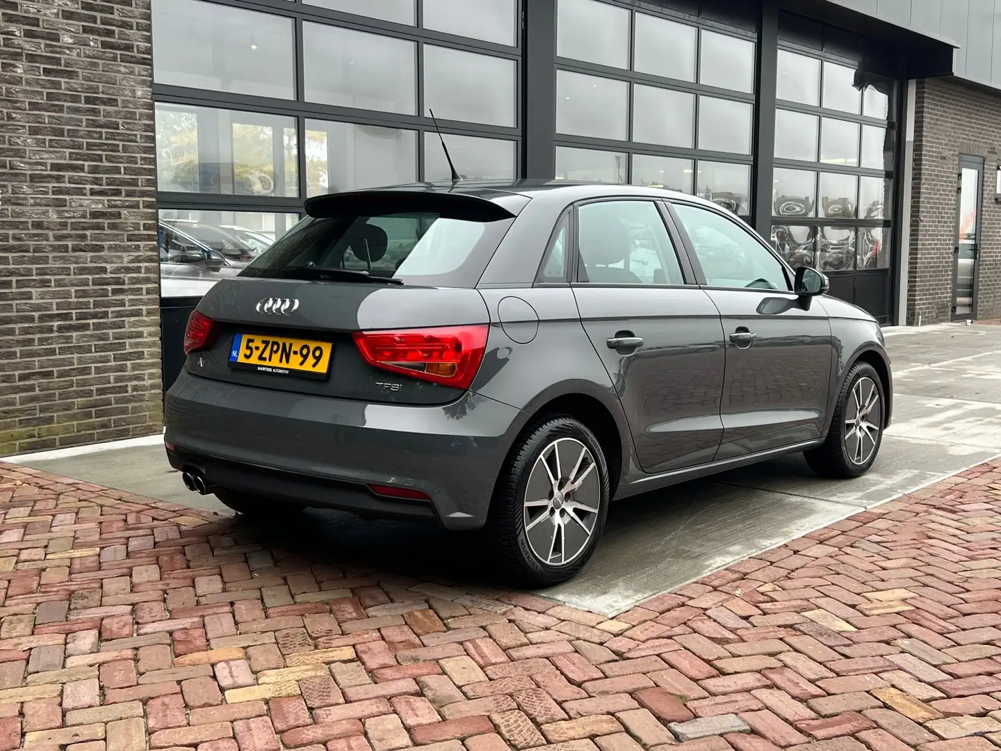 Audi A1 Sportback 1.4 TFSI Pro Line | Clima | Navi | Cruis Grau - 2