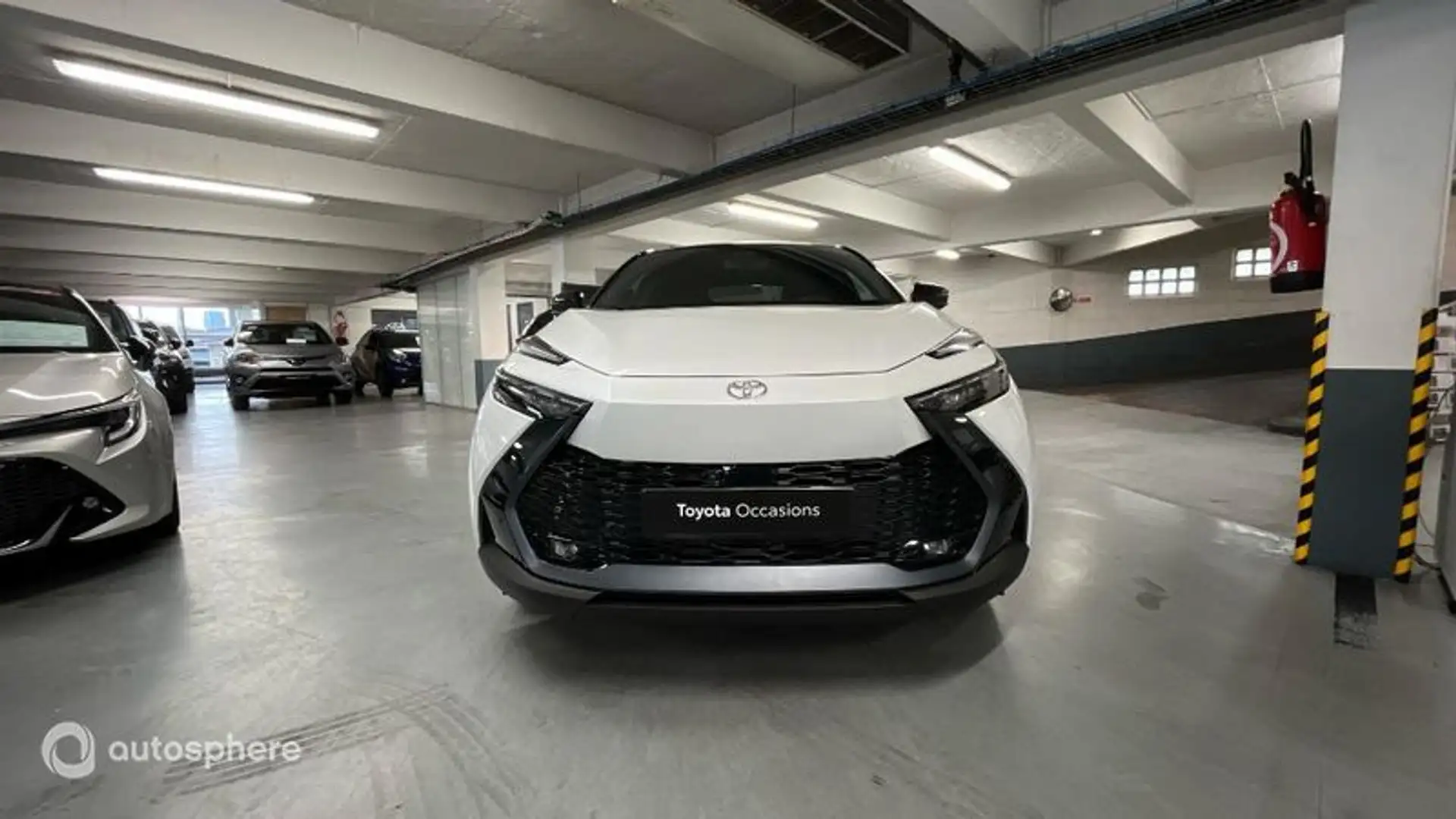 Toyota C-HR 2.0 Hybride Rechargeable 225ch Collection Premiere NG23 - 2