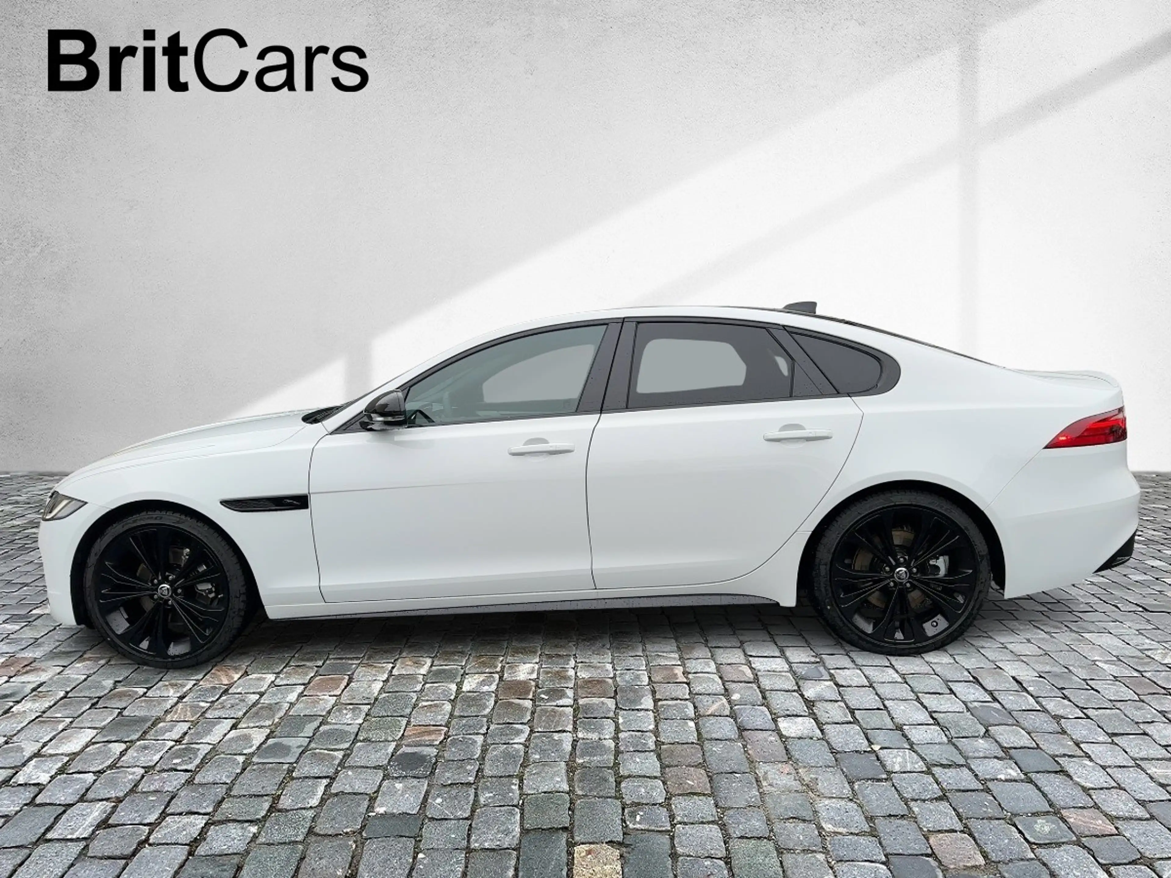 Jaguar XF Diesel D200 R-Dynamic SE WinterPak,Pano,20'' — photo 3